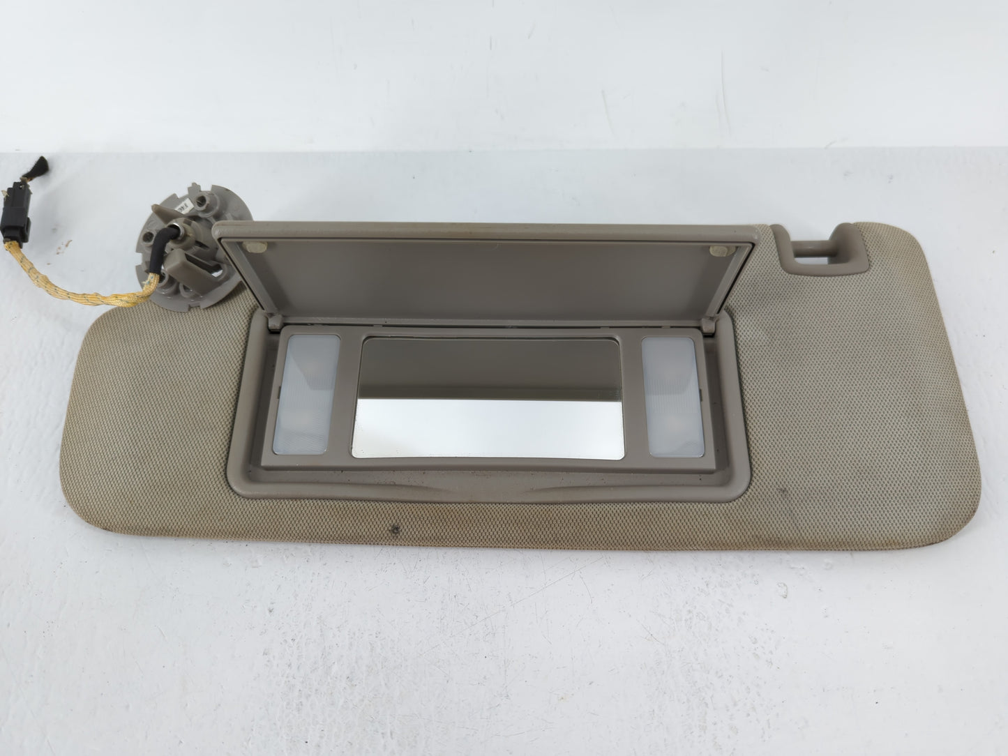 2013-2016 Chevrolet Malibu Sun Visor Shade Replacement Passenger Right Mirror Fits Fits 2013 2014 2015 2016 OEM Used Auto Pa