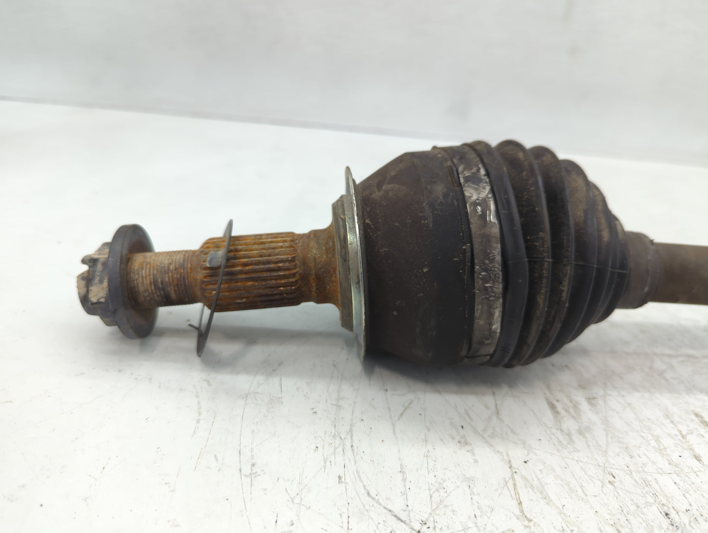 2015 Chevrolet Malibu Axle Shaft Front Passenger Cv C/v - Oemusedautoparts1.com