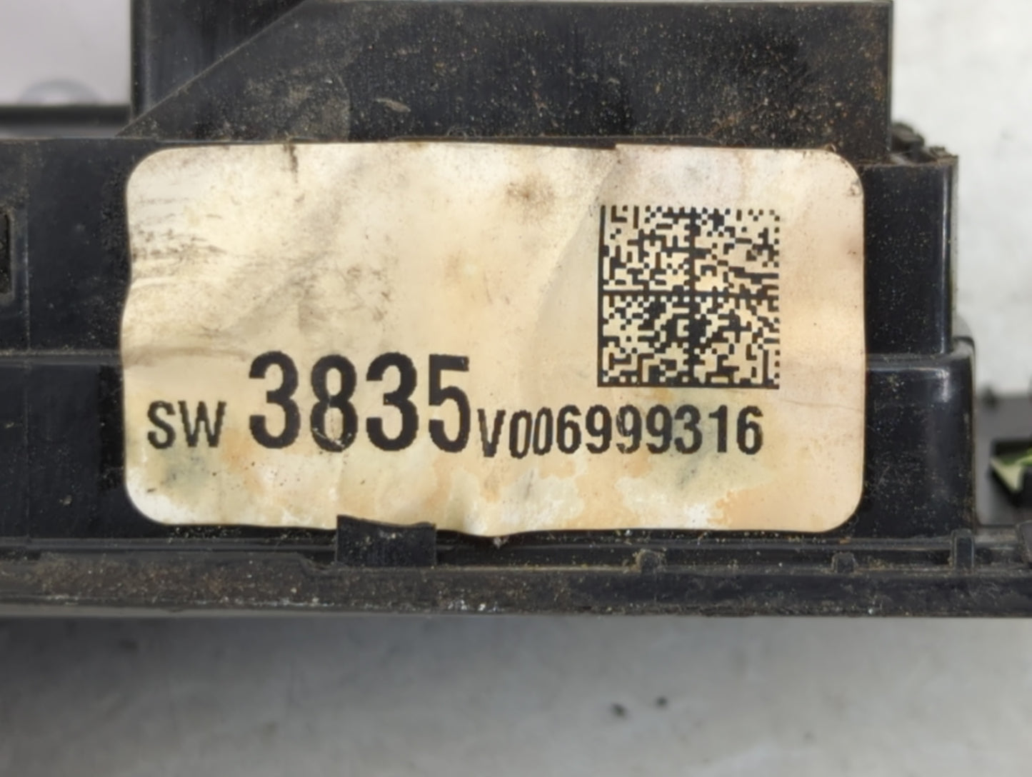 2013-2016 Chevrolet Malibu Master Power Window Switch Replacement Driver Side Left Fits OEM Used Auto Parts - Oemusedautopar