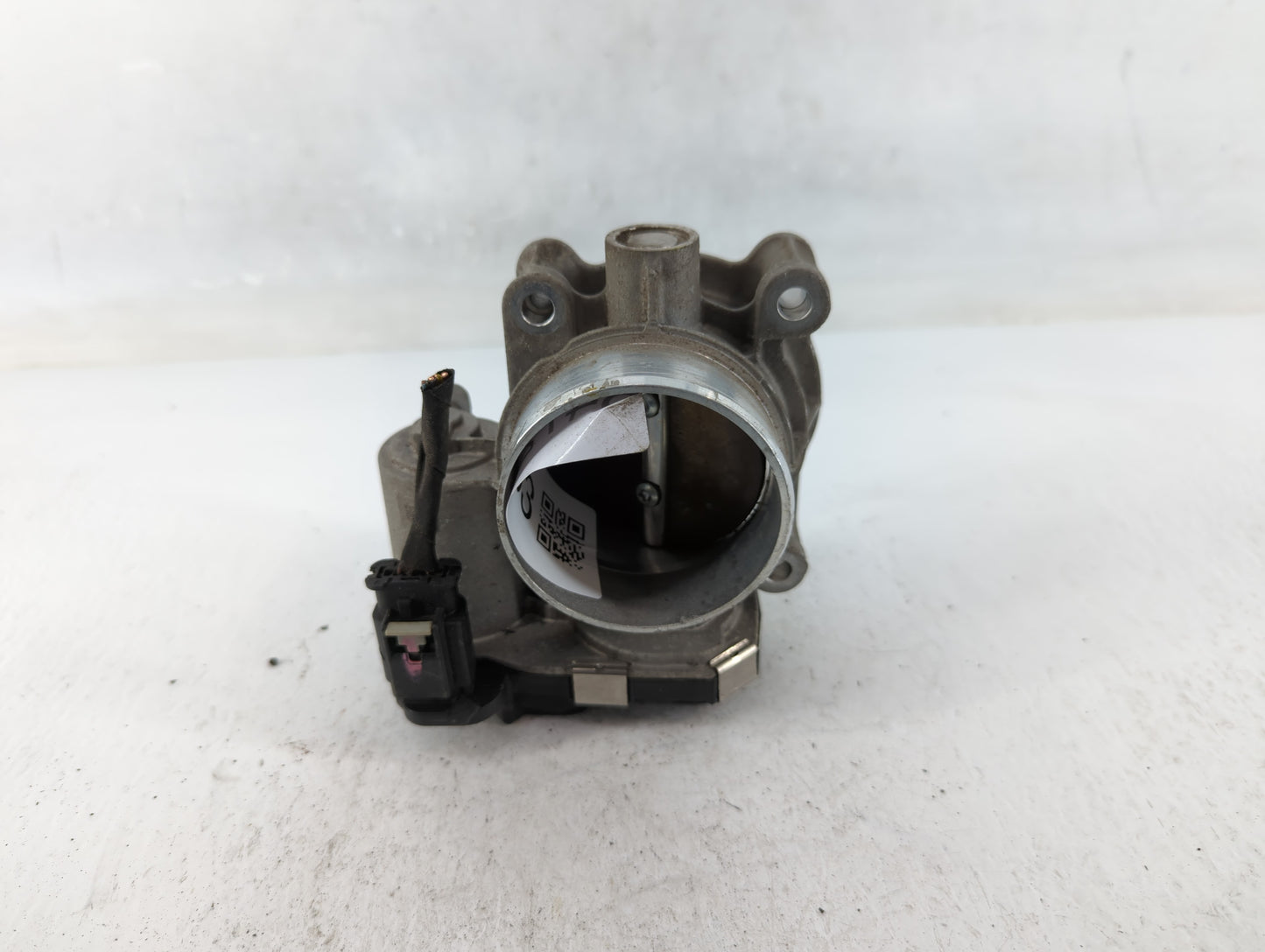 2013-2015 Chevrolet Malibu Throttle Body P/N:12627217DA Fits Fits 2013 2014 2015 2017 2018 2019 2020 OEM Used Auto Parts - O