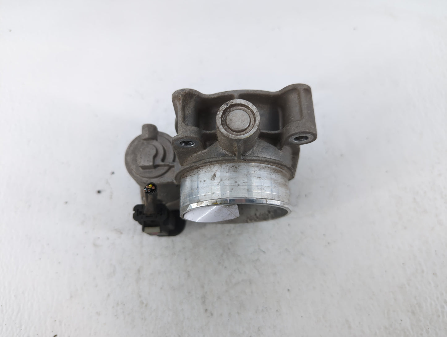 2013-2015 Chevrolet Malibu Throttle Body P/N:12627217DA Fits Fits 2013 2014 2015 2017 2018 2019 2020 OEM Used Auto Parts - O
