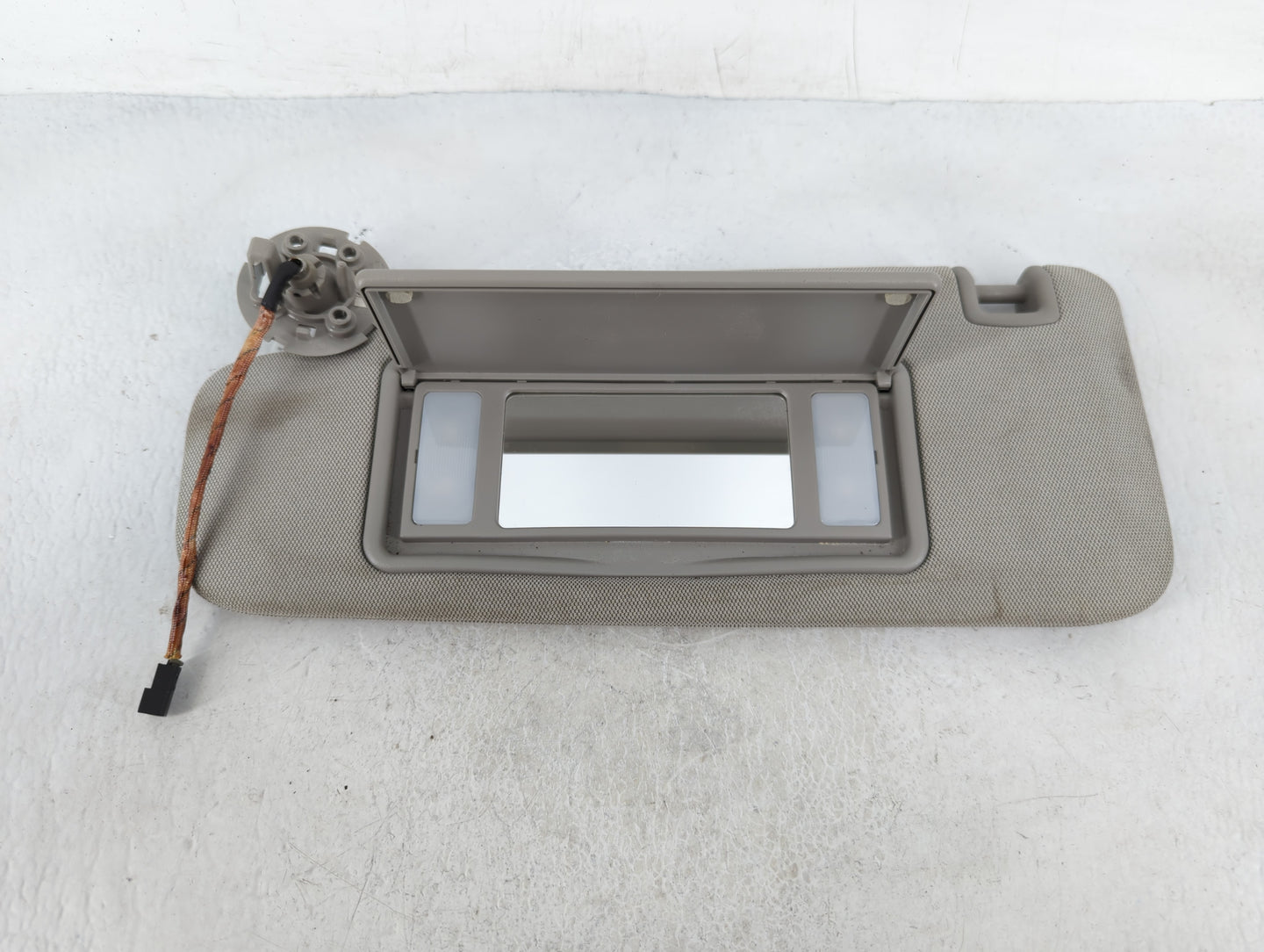 2013-2016 Chevrolet Malibu Sun Visor Shade Replacement Driver Left Mirror Fits Fits 2013 2014 2015 2016 OEM Used Auto Parts 