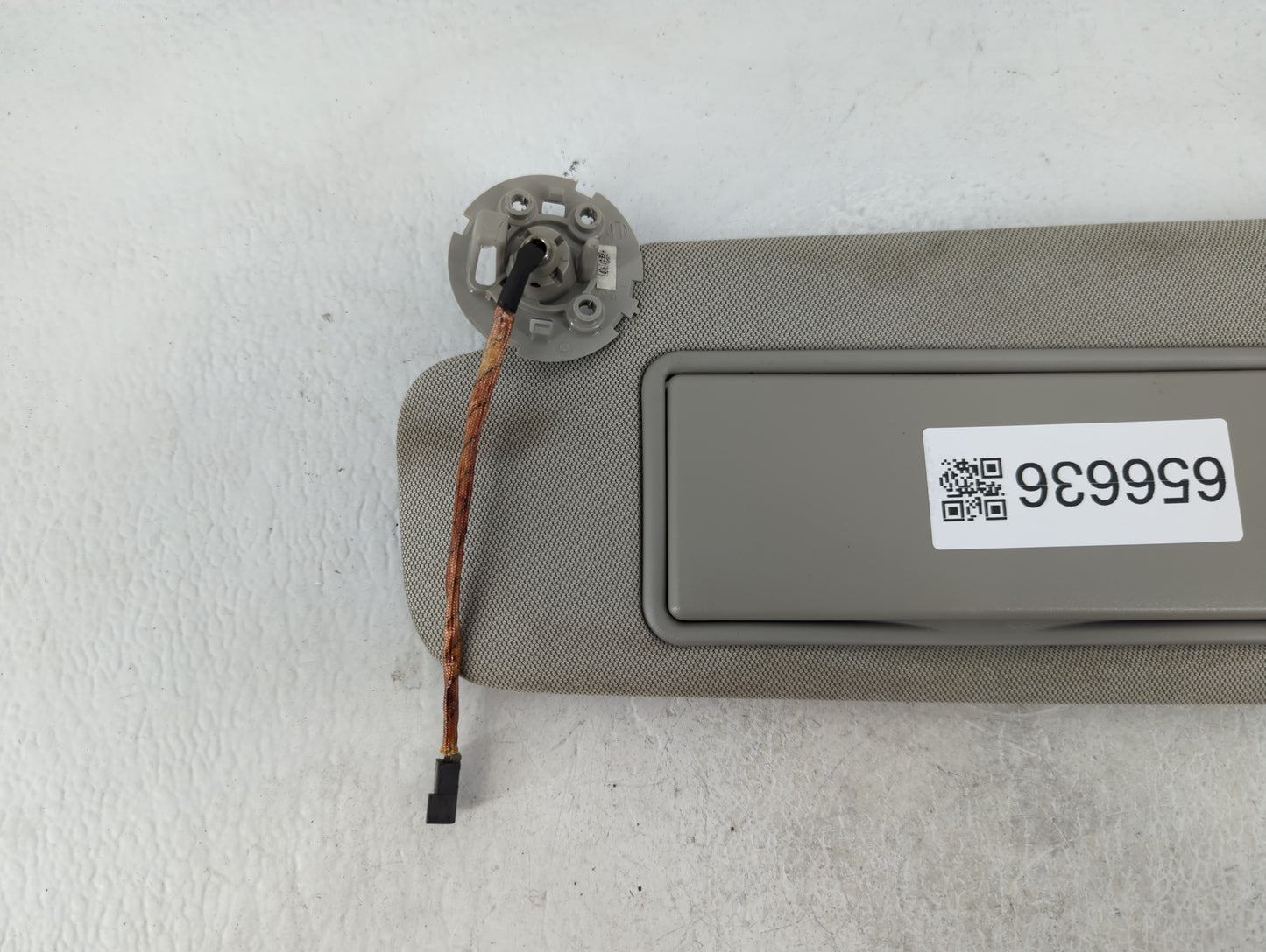 2013-2016 Chevrolet Malibu Sun Visor Shade Replacement Driver Left Mirror Fits Fits 2013 2014 2015 2016 OEM Used Auto Parts 