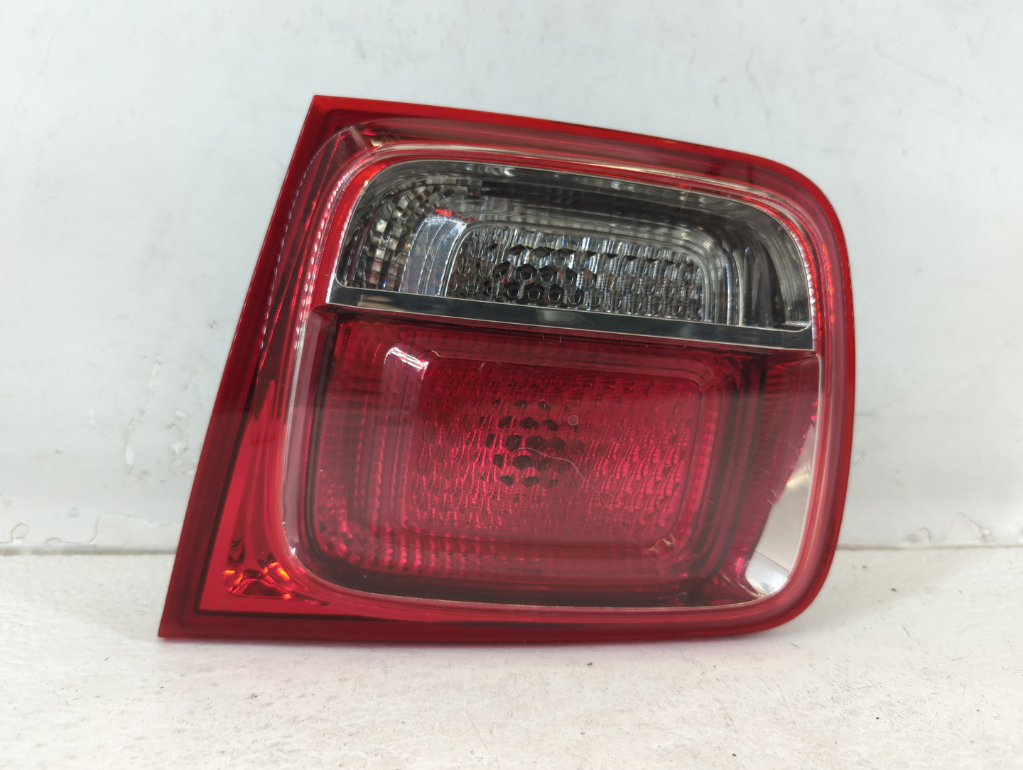 2013-2016 Chevrolet Malibu Tail Light Assembly Passenger Right OEM P/N:22907312 Fits Fits 2013 2014 2015 2016 OEM Used Auto 