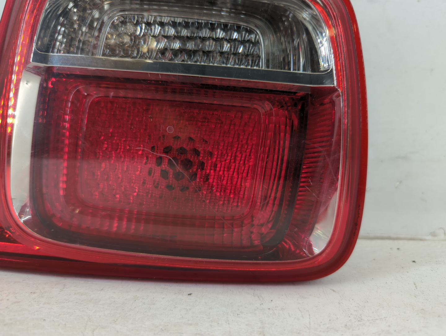 2013-2016 Chevrolet Malibu Tail Light Assembly Passenger Right OEM P/N:22907312 Fits Fits 2013 2014 2015 2016 OEM Used Auto 