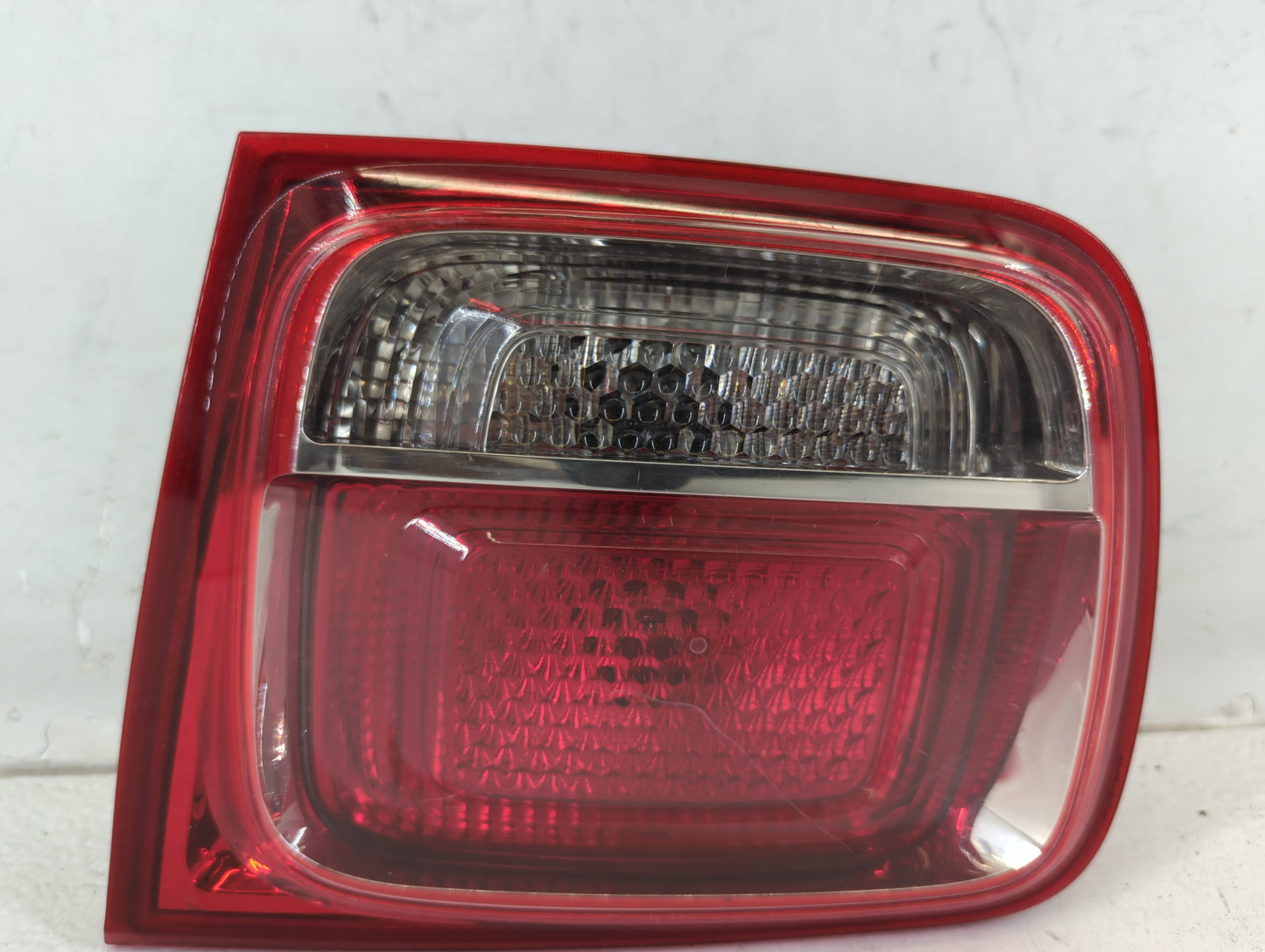 2013-2016 Chevrolet Malibu Tail Light Assembly Passenger Right OEM P/N:22907312 Fits Fits 2013 2014 2015 2016 OEM Used Auto 