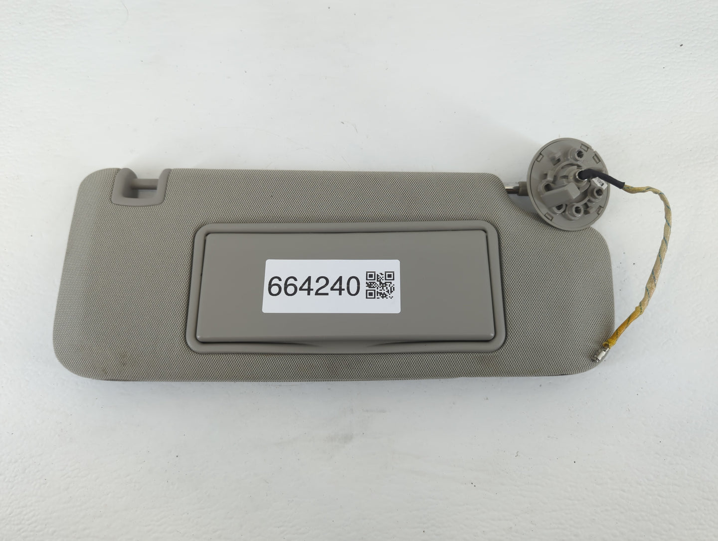 2013-2016 Chevrolet Malibu Sun Visor Shade Replacement Passenger Right Mirror Fits Fits 2013 2014 2015 2016 OEM Used Auto Pa