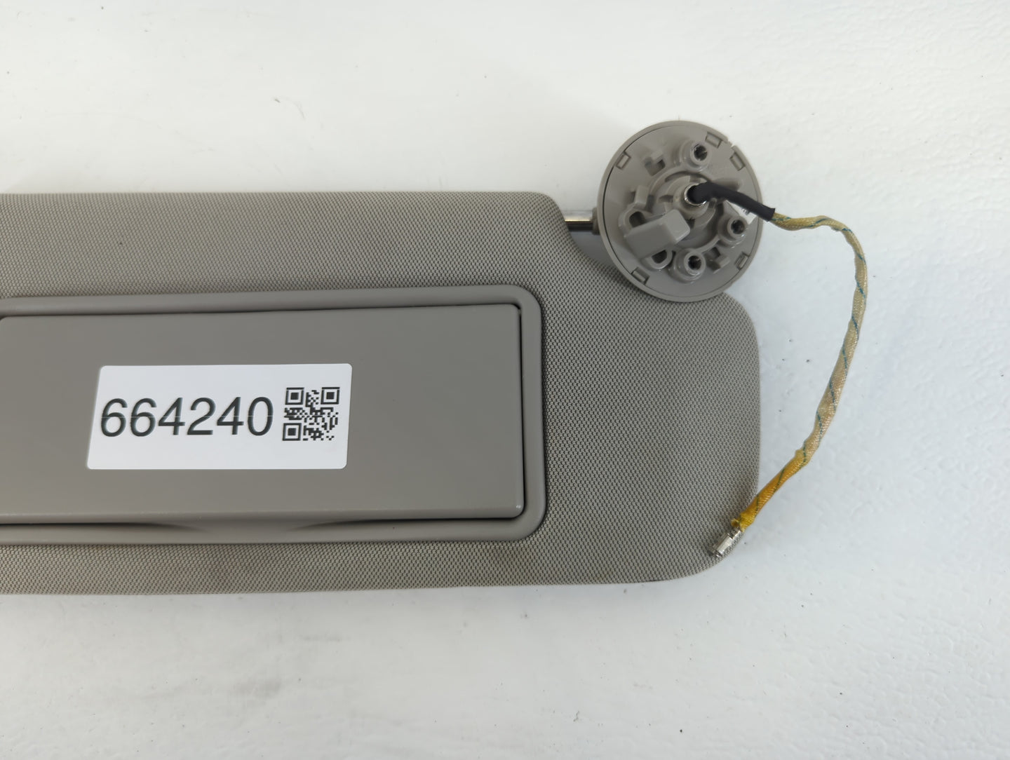 2013-2016 Chevrolet Malibu Sun Visor Shade Replacement Passenger Right Mirror Fits Fits 2013 2014 2015 2016 OEM Used Auto Pa