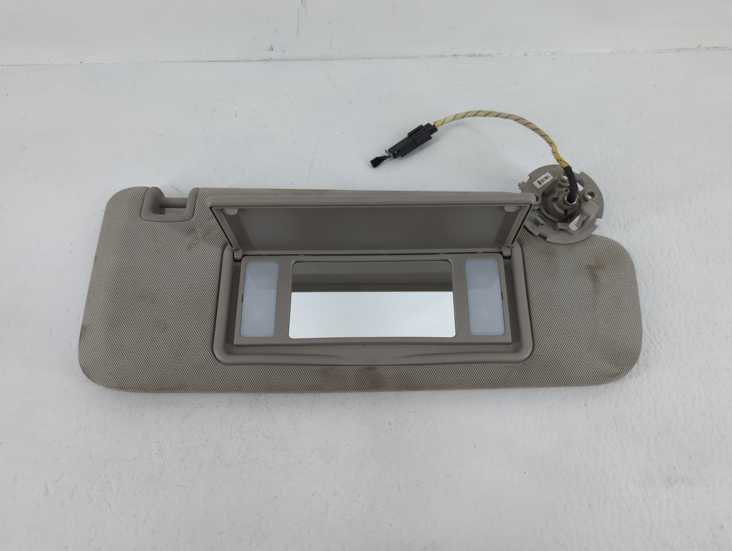 2013-2016 Chevrolet Malibu Sun Visor Shade Replacement Passenger Right Mirror Fits Fits 2013 2014 2015 2016 OEM Used Auto Pa