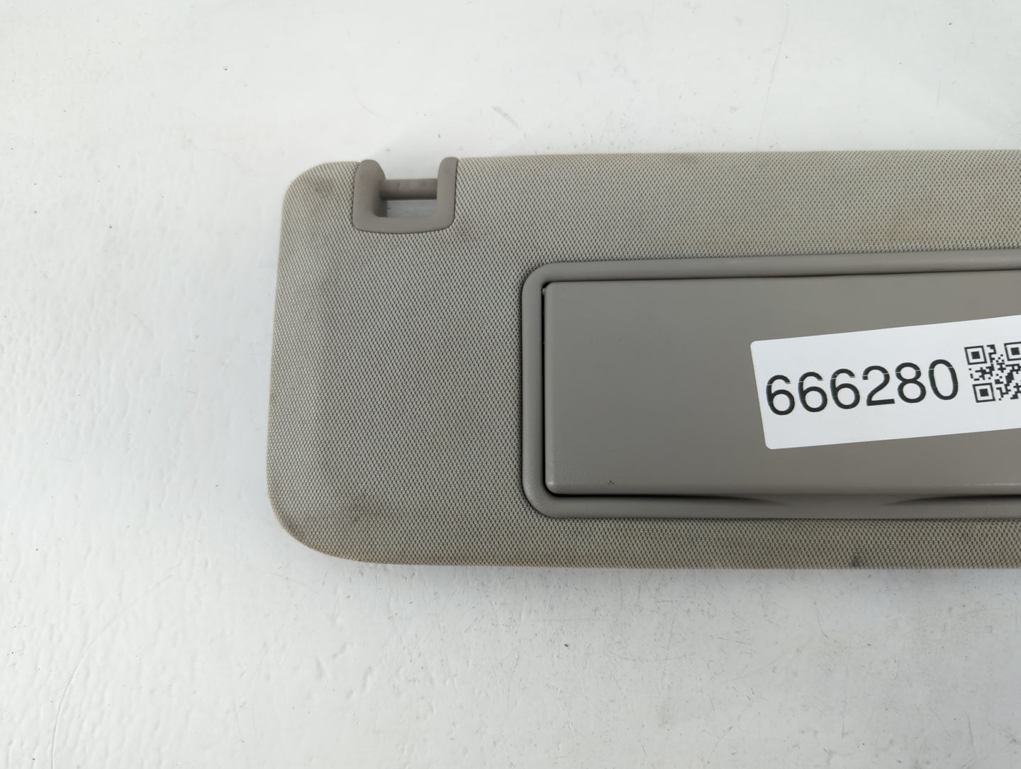 2013-2016 Chevrolet Malibu Sun Visor Shade Replacement Driver Left Mirror Fits Fits 2013 2014 2015 2016 OEM Used Auto Parts 