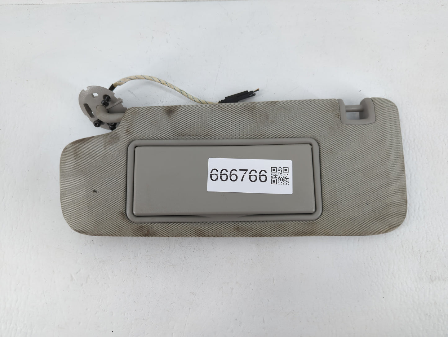 2013-2016 Chevrolet Malibu Sun Visor Shade Replacement Driver Left Mirror Fits Fits 2013 2014 2015 2016 OEM Used Auto Parts 