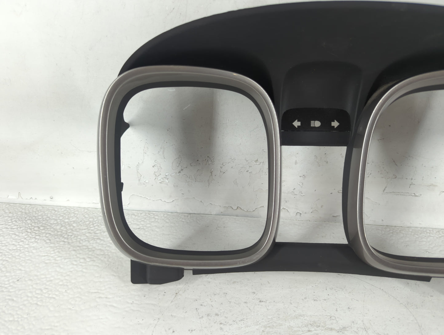 2015 Chevrolet Malibu Instrument Cluster Bezel - Oemusedautoparts1.com