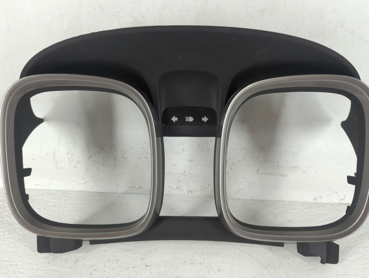 2015 Chevrolet Malibu Instrument Cluster Bezel - Oemusedautoparts1.com