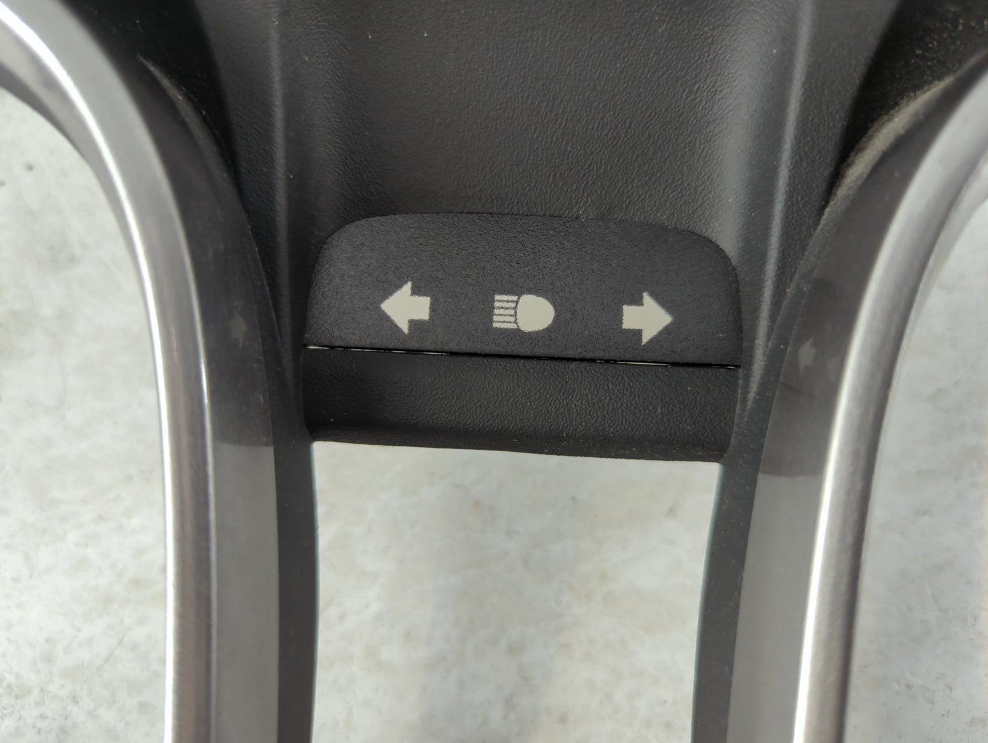 2015 Chevrolet Malibu Instrument Cluster Bezel - Oemusedautoparts1.com
