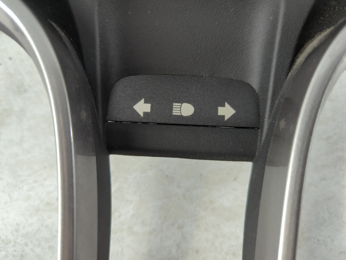 2015 Chevrolet Malibu Instrument Cluster Bezel - Oemusedautoparts1.com