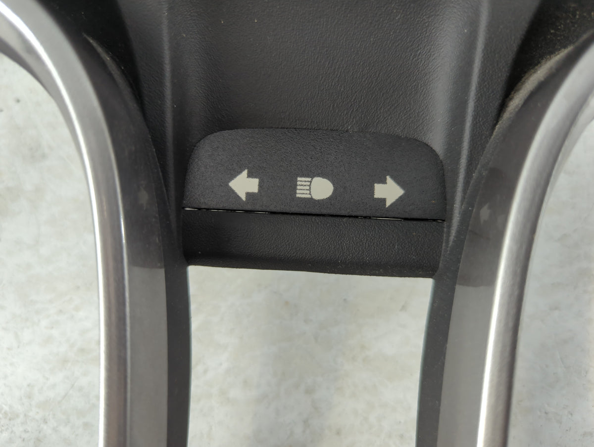 2015 Chevrolet Malibu Instrument Cluster Bezel - Oemusedautoparts1.com