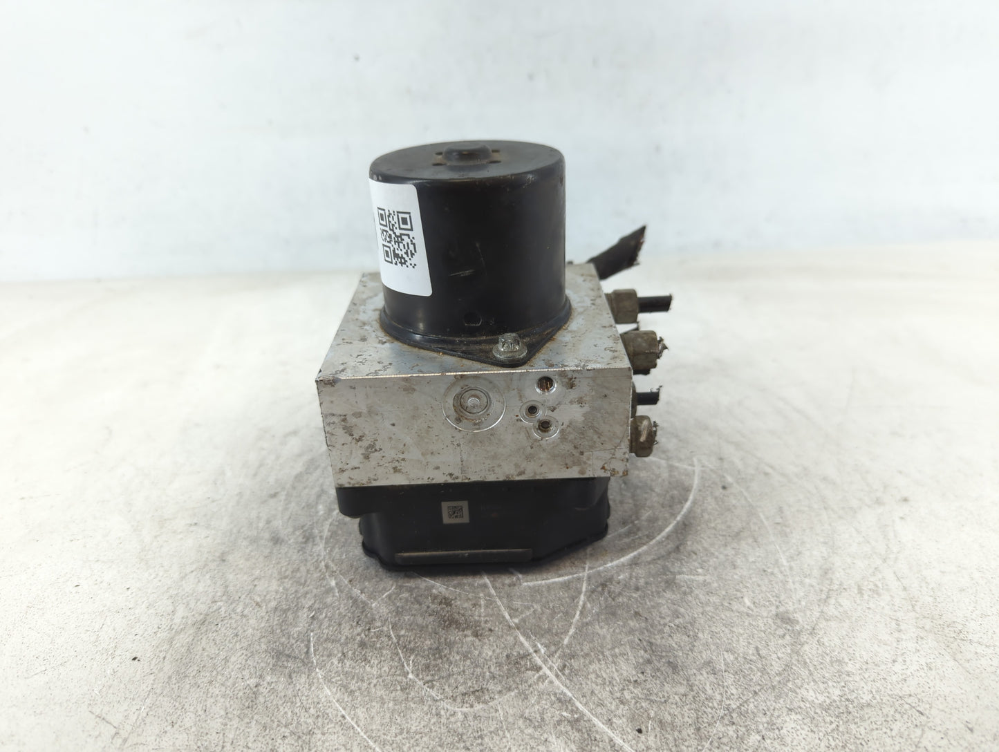2013-2016 Chevrolet Malibu ABS Pump Control Module Replacement P/N:22863598 Fits Fits 2012 2013 2014 2015 2016 OEM Used Auto