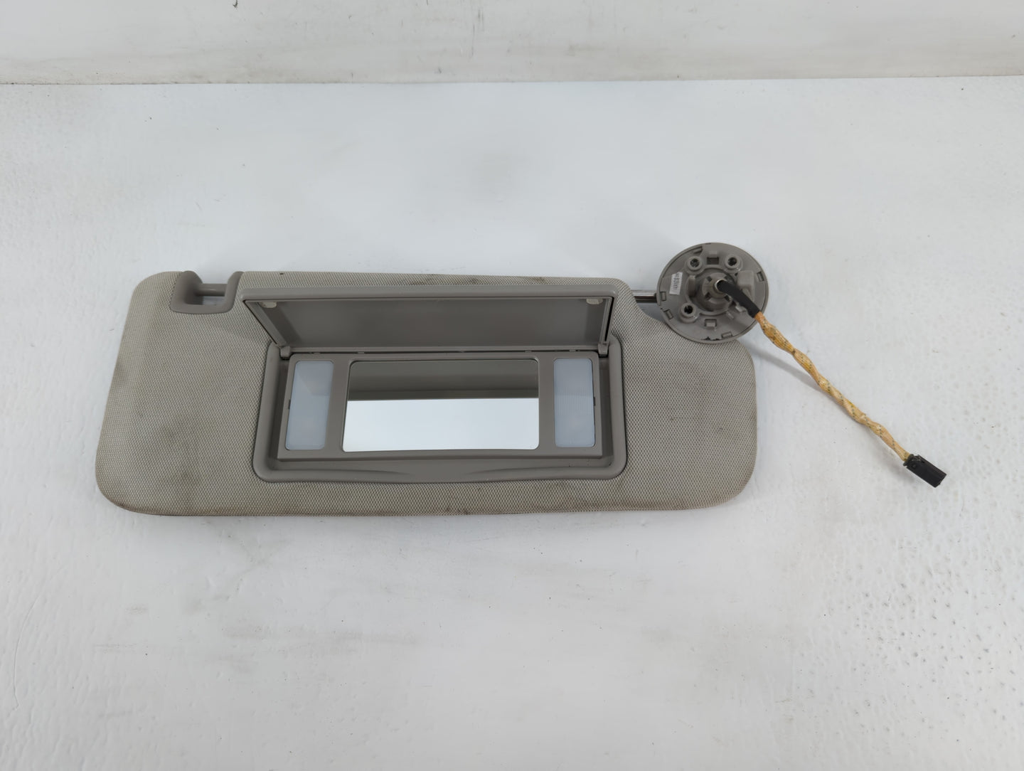 2013-2016 Chevrolet Malibu Sun Visor Shade Replacement Passenger Right Mirror Fits Fits 2013 2014 2015 2016 OEM Used Auto Pa