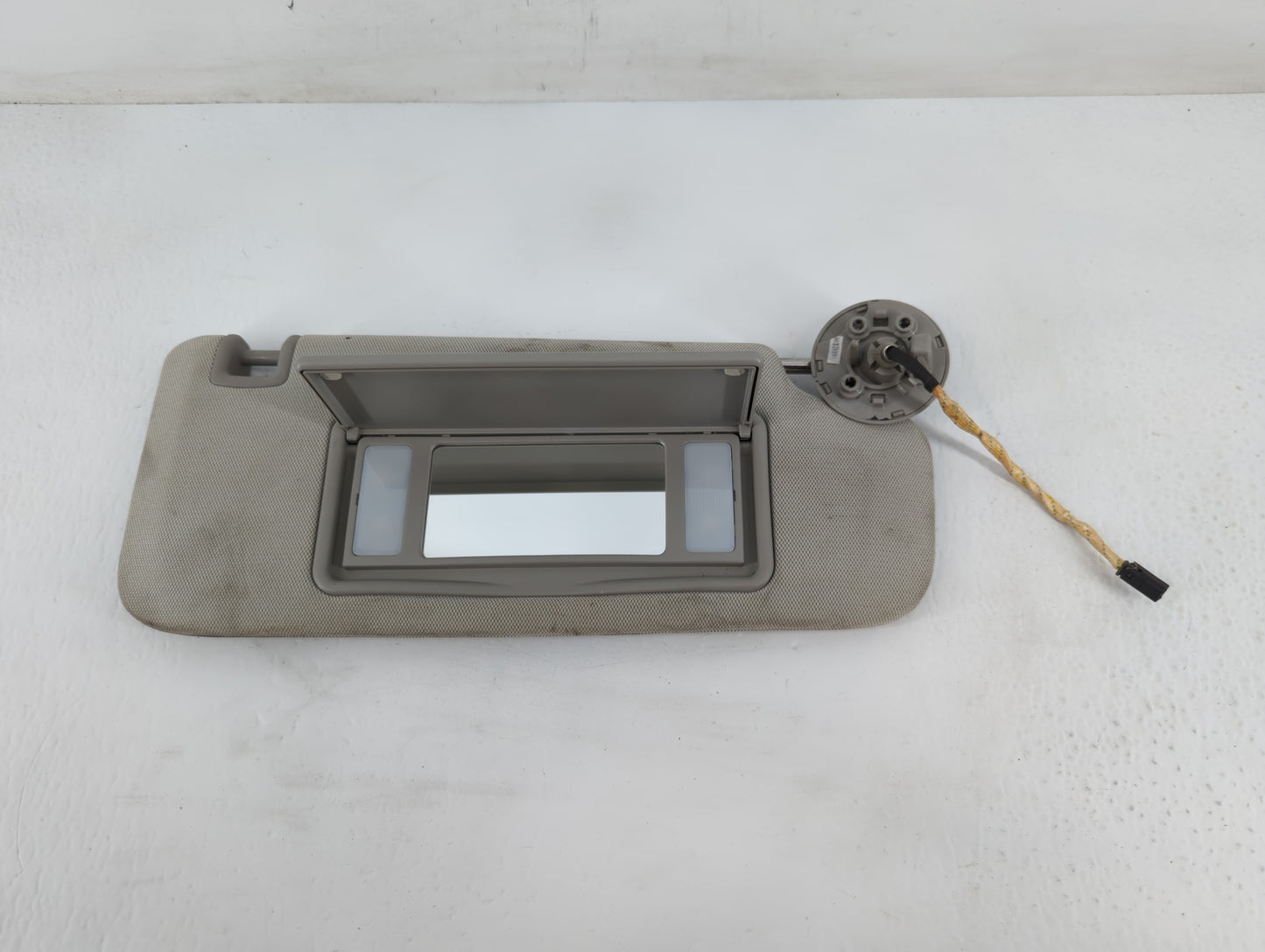 2013-2016 Chevrolet Malibu Sun Visor Shade Replacement Passenger Right Mirror Fits Fits 2013 2014 2015 2016 OEM Used Auto Pa