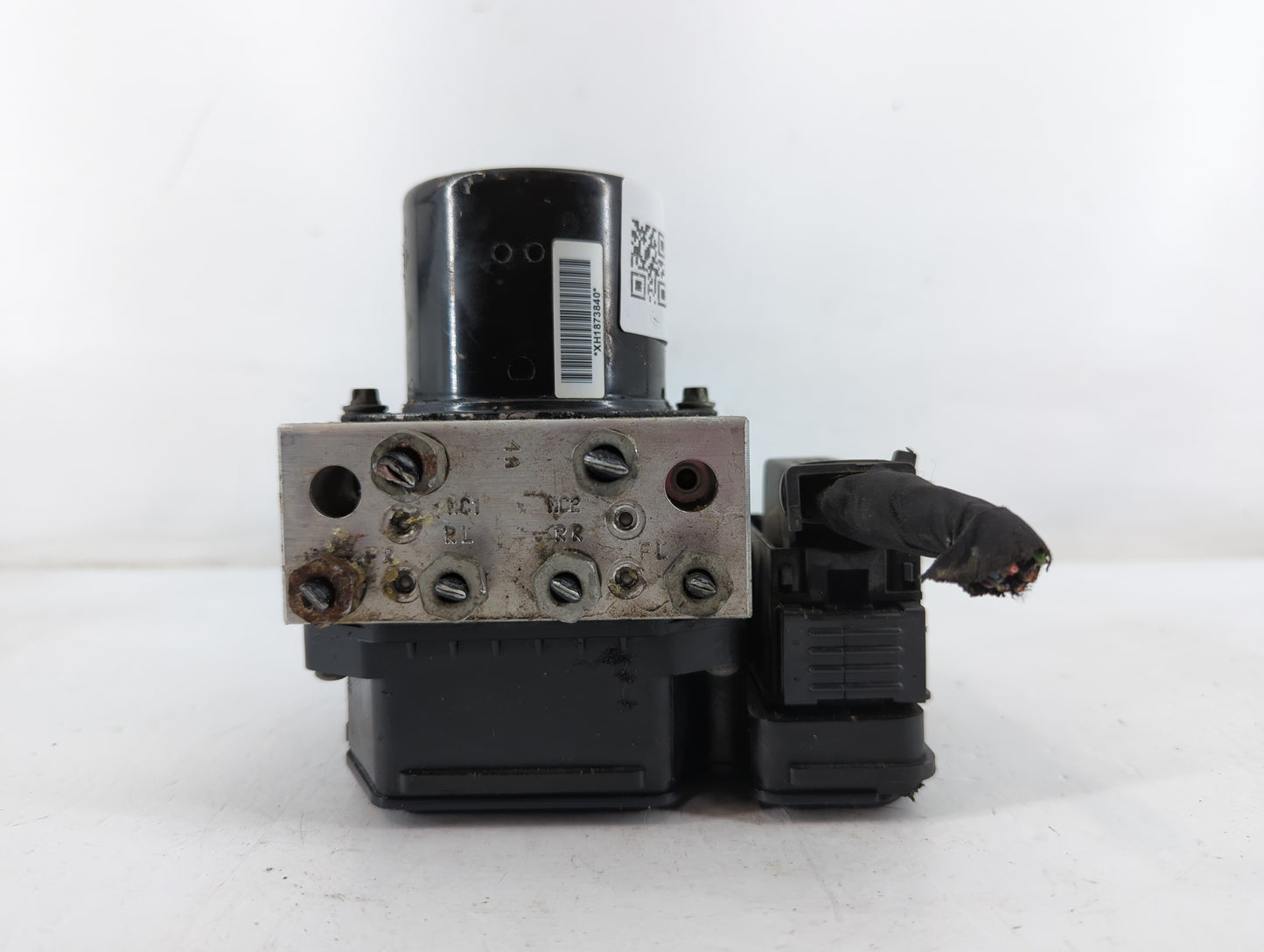 2013-2016 Chevrolet Malibu ABS Pump Control Module Replacement P/N:22863598 Fits Fits 2012 2013 2014 2015 2016 OEM Used Auto