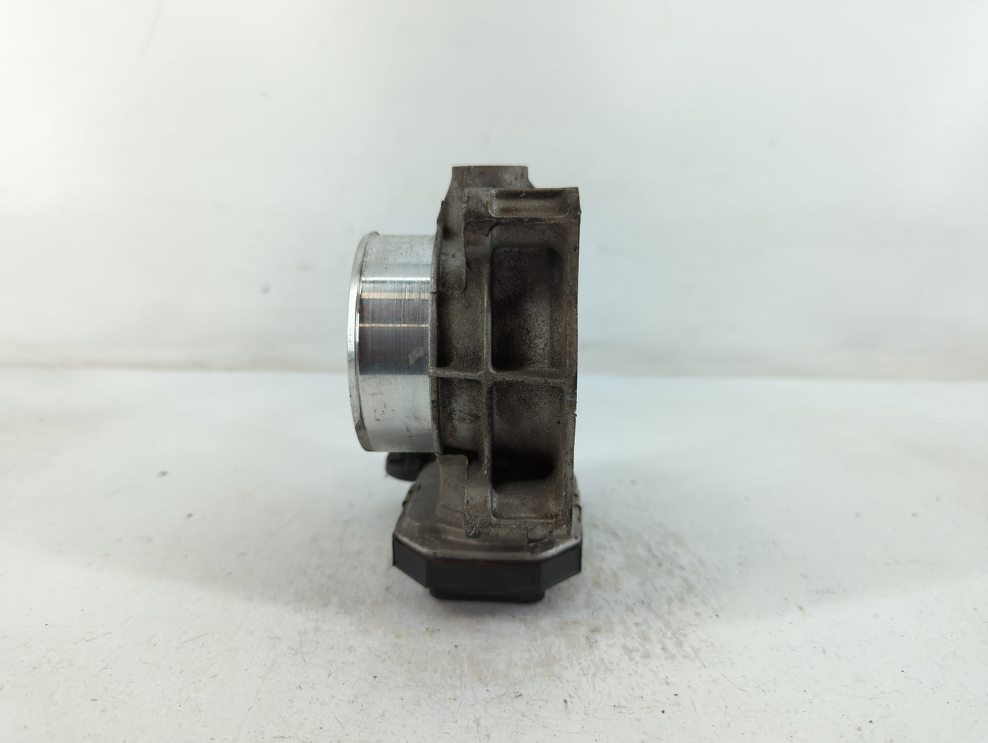 2013-2015 Chevrolet Malibu Throttle Body P/N:12627217DA Fits Fits 2013 2014 2015 2017 2018 2019 2020 OEM Used Auto Parts - O