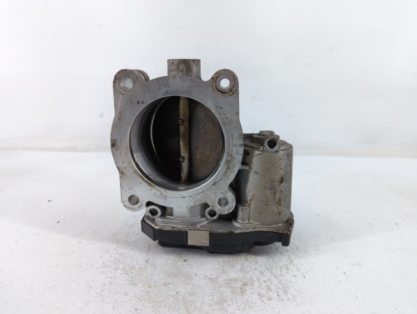 2013-2015 Chevrolet Malibu Throttle Body P/N:12627217DA Fits Fits 2013 2014 2015 2017 2018 2019 2020 OEM Used Auto Parts - O