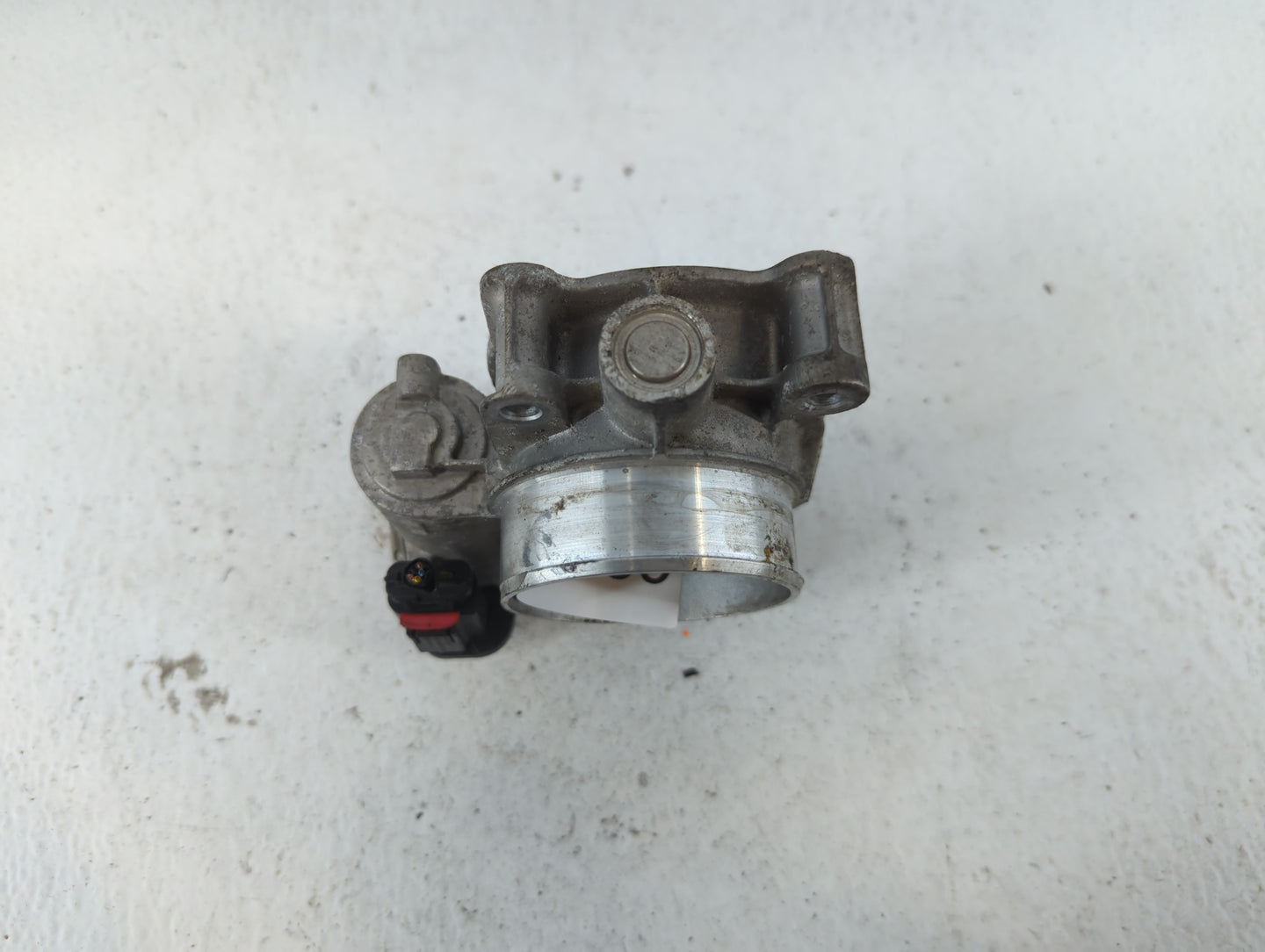 2013-2015 Chevrolet Malibu Throttle Body P/N:12627217DA Fits Fits 2013 2014 2015 2017 2018 2019 2020 OEM Used Auto Parts - O