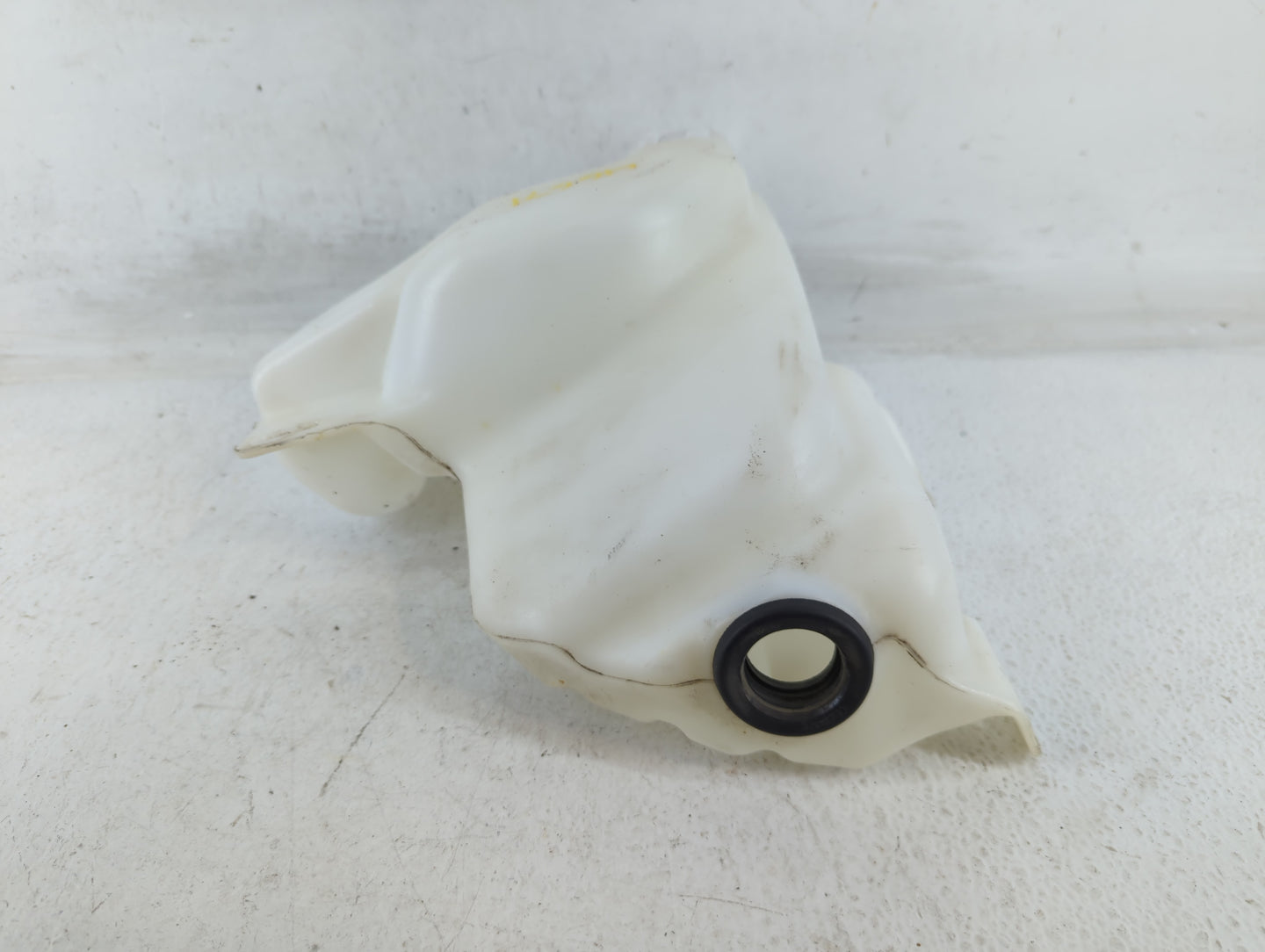 2013 Chevrolet Malibu Radiator Coolant Overflow Expansion Tank Bottle - Oemusedautoparts1.com