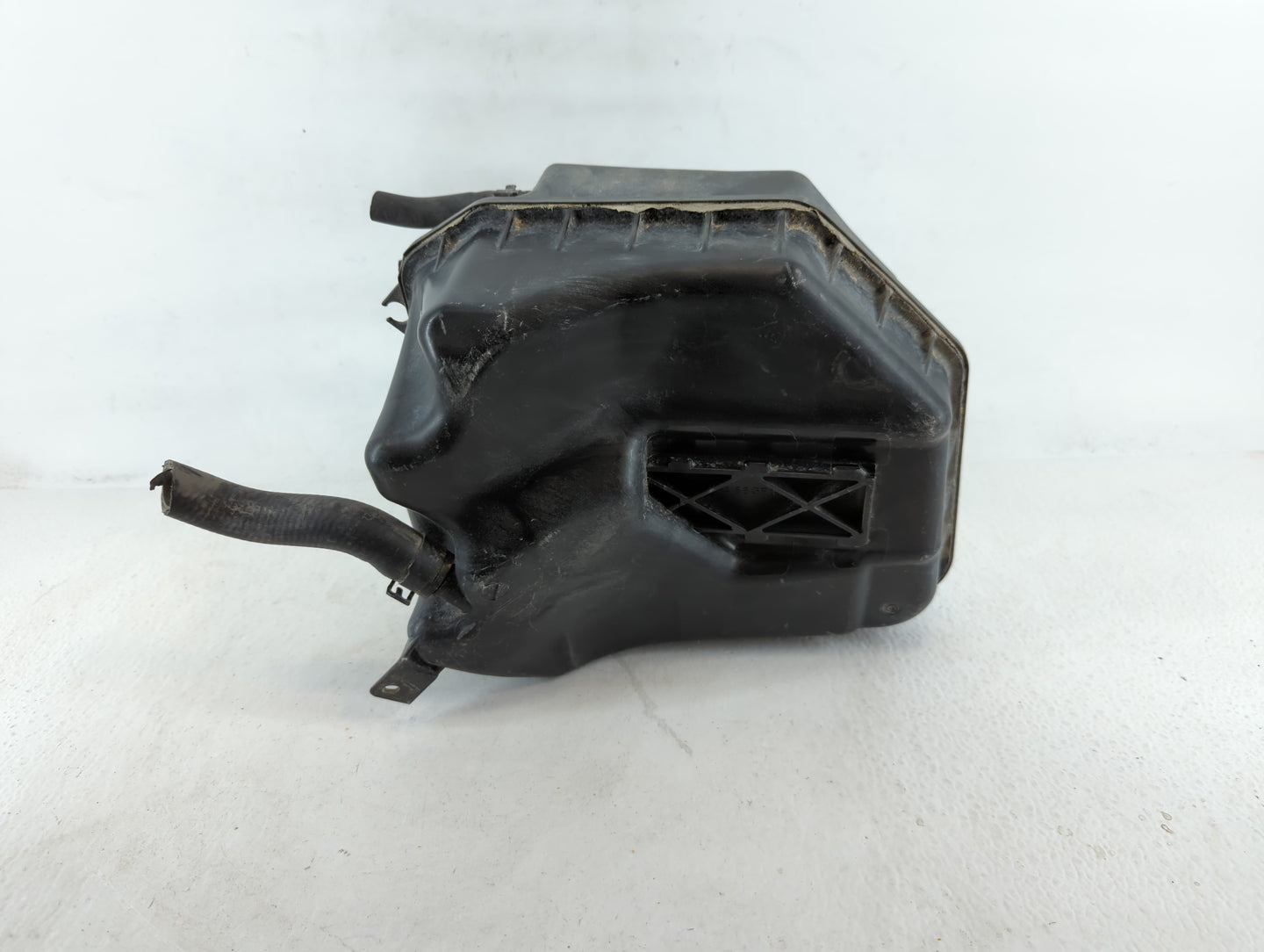 2013-2016 Chevrolet Malibu Windshield Washer Fluid Reservoir Bottle Oem - Oemusedautoparts1.com