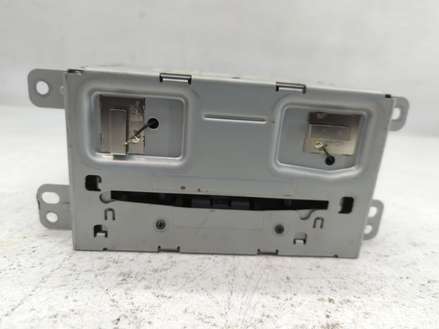 2014-2016 Chevrolet Malibu Am Fm Cd Player Radio Receiver - Oemusedautoparts1.com