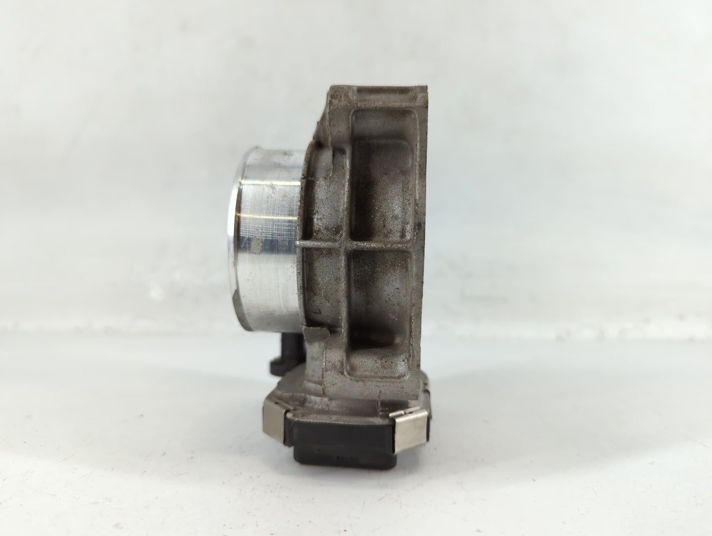 2013-2021 Chevrolet Malibu Throttle Body P/N:12627217DA Fits Fits 2013 2014 2015 2016 2017 2018 2019 2020 2021 OEM Used Auto