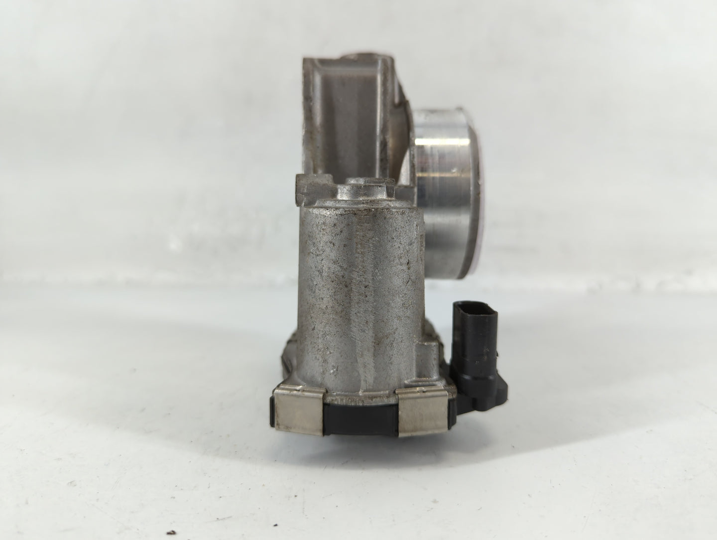 2013-2021 Chevrolet Malibu Throttle Body P/N:12627217DA Fits Fits 2013 2014 2015 2016 2017 2018 2019 2020 2021 OEM Used Auto