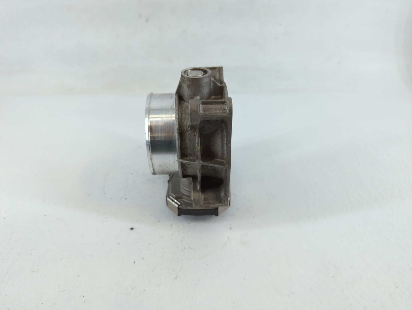 2013-2015 Chevrolet Malibu Throttle Body P/N:12627217DA Fits Fits 2013 2014 2015 2017 2018 2019 2020 OEM Used Auto Parts - O