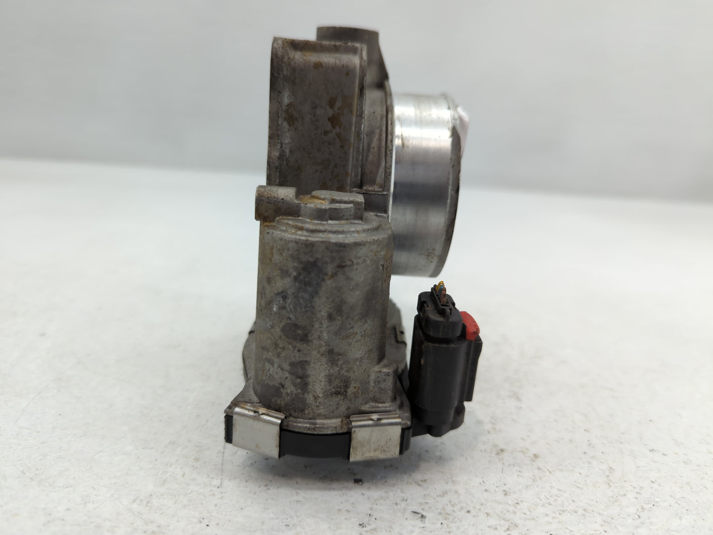 2013-2021 Chevrolet Malibu Throttle Body P/N:12627217DA Fits Fits 2013 2014 2015 2016 2017 2018 2019 2020 2021 OEM Used Auto