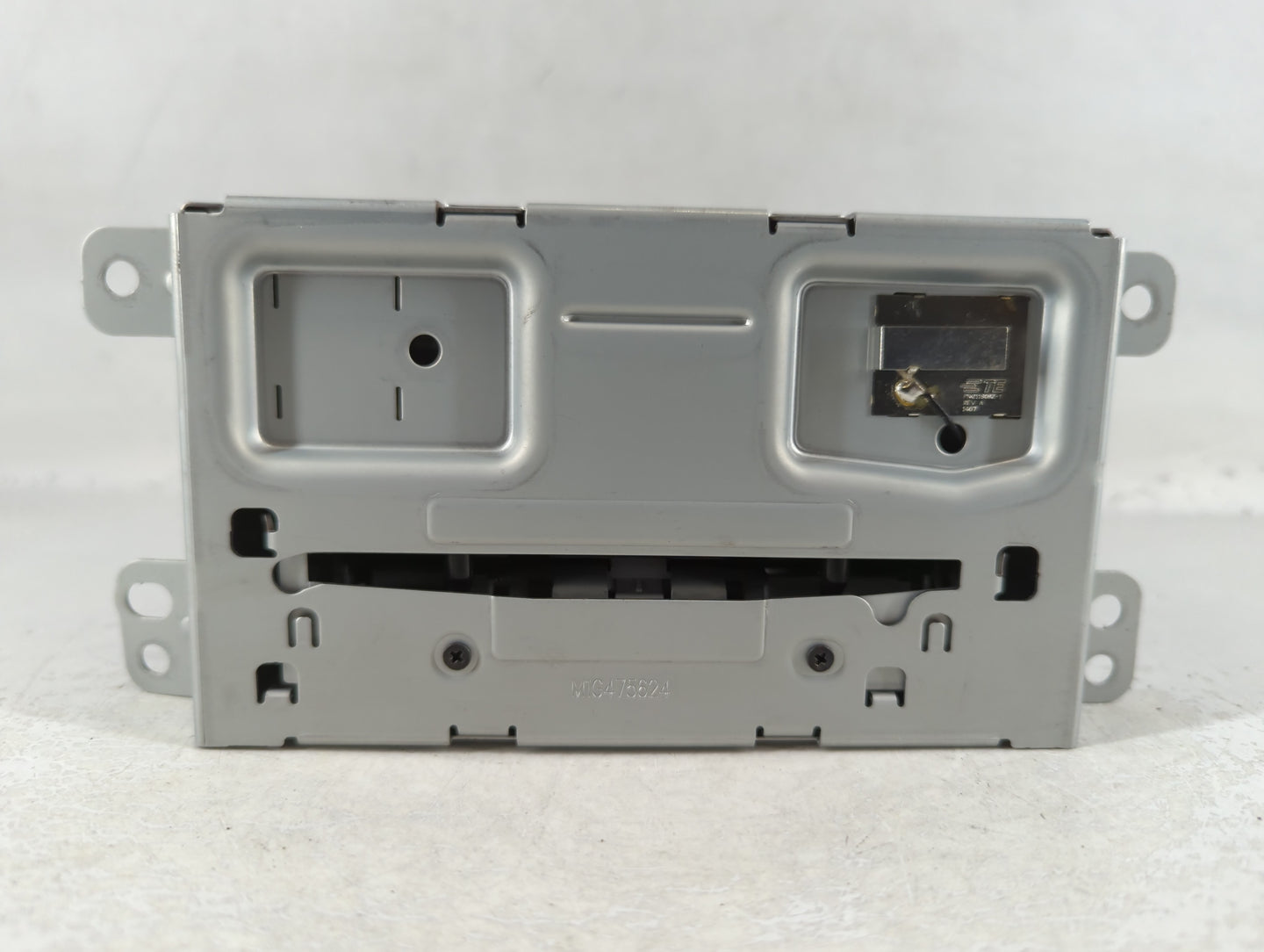 2014-2016 Chevrolet Malibu Am Fm Cd Player Radio Receiver - Oemusedautoparts1.com