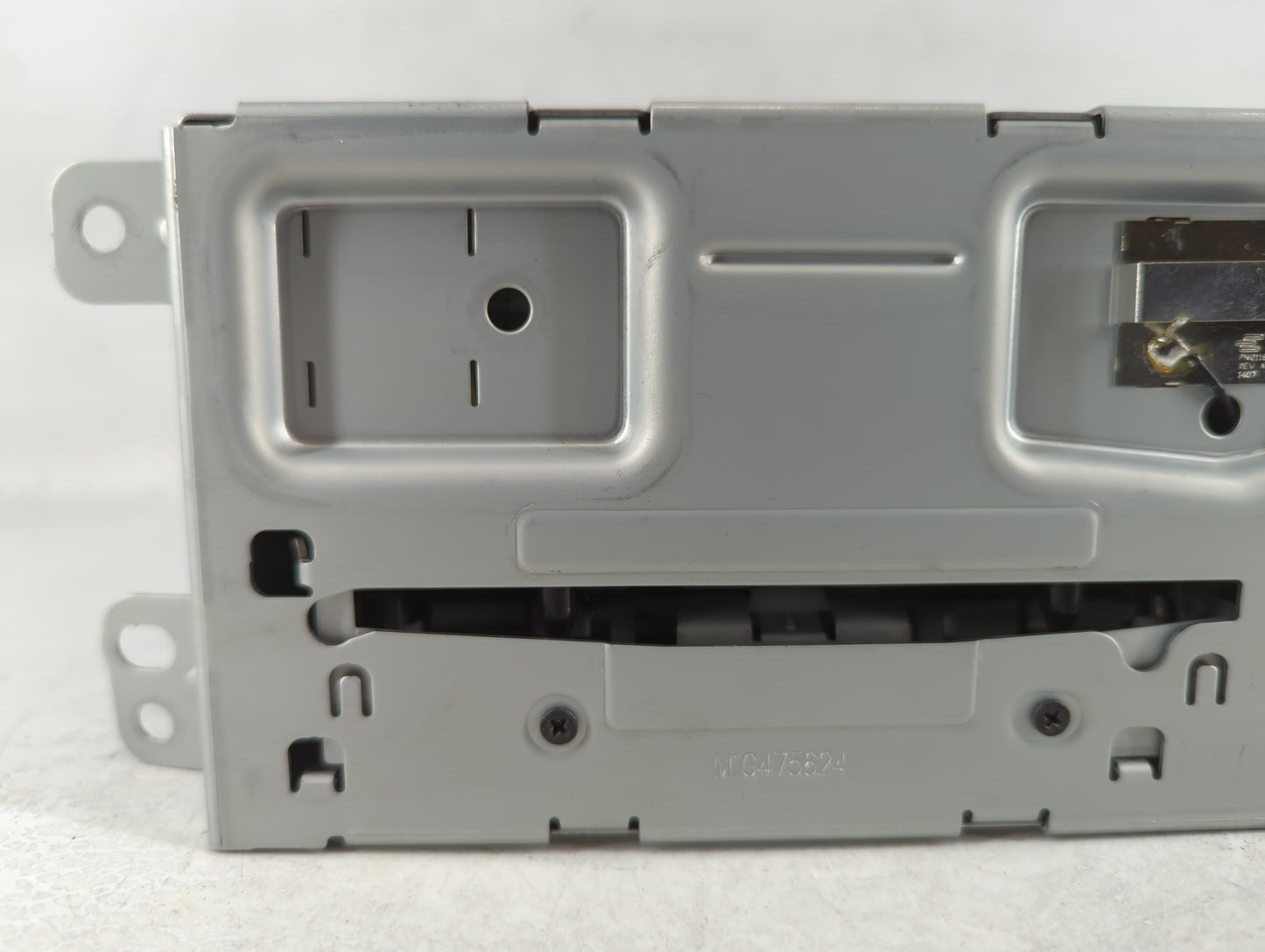 2014-2016 Chevrolet Malibu Am Fm Cd Player Radio Receiver - Oemusedautoparts1.com