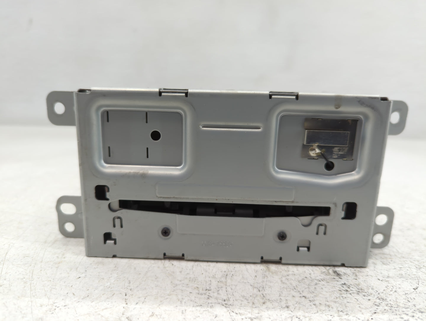 2014-2016 Chevrolet Malibu Am Fm Cd Player Radio Receiver - Oemusedautoparts1.com