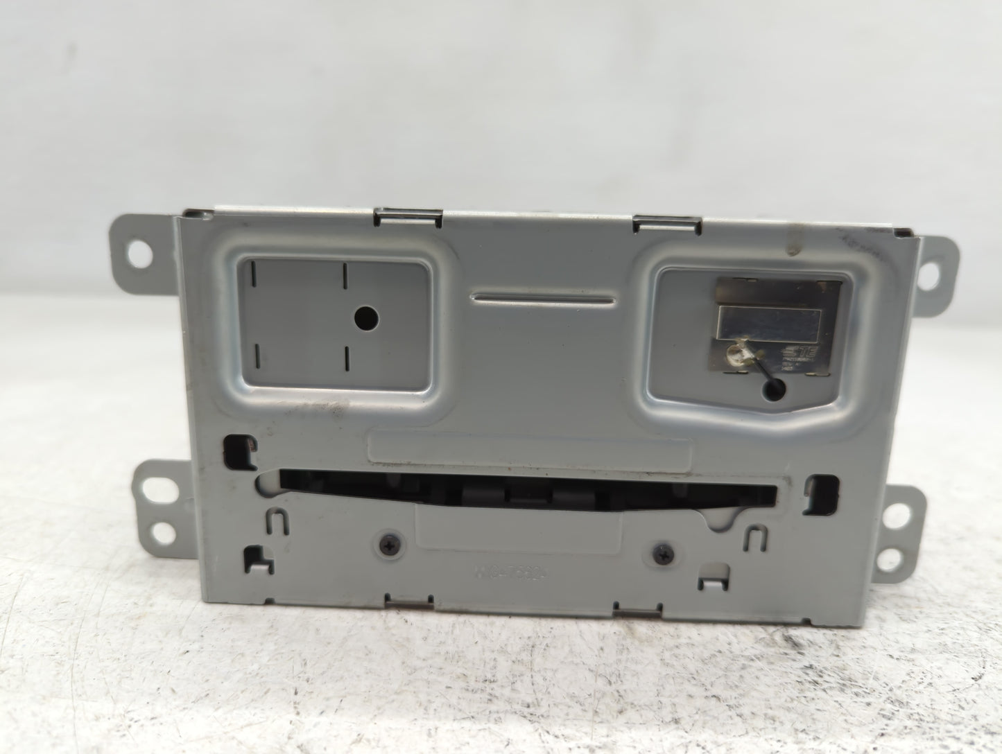 2014-2016 Chevrolet Malibu Am Fm Cd Player Radio Receiver - Oemusedautoparts1.com
