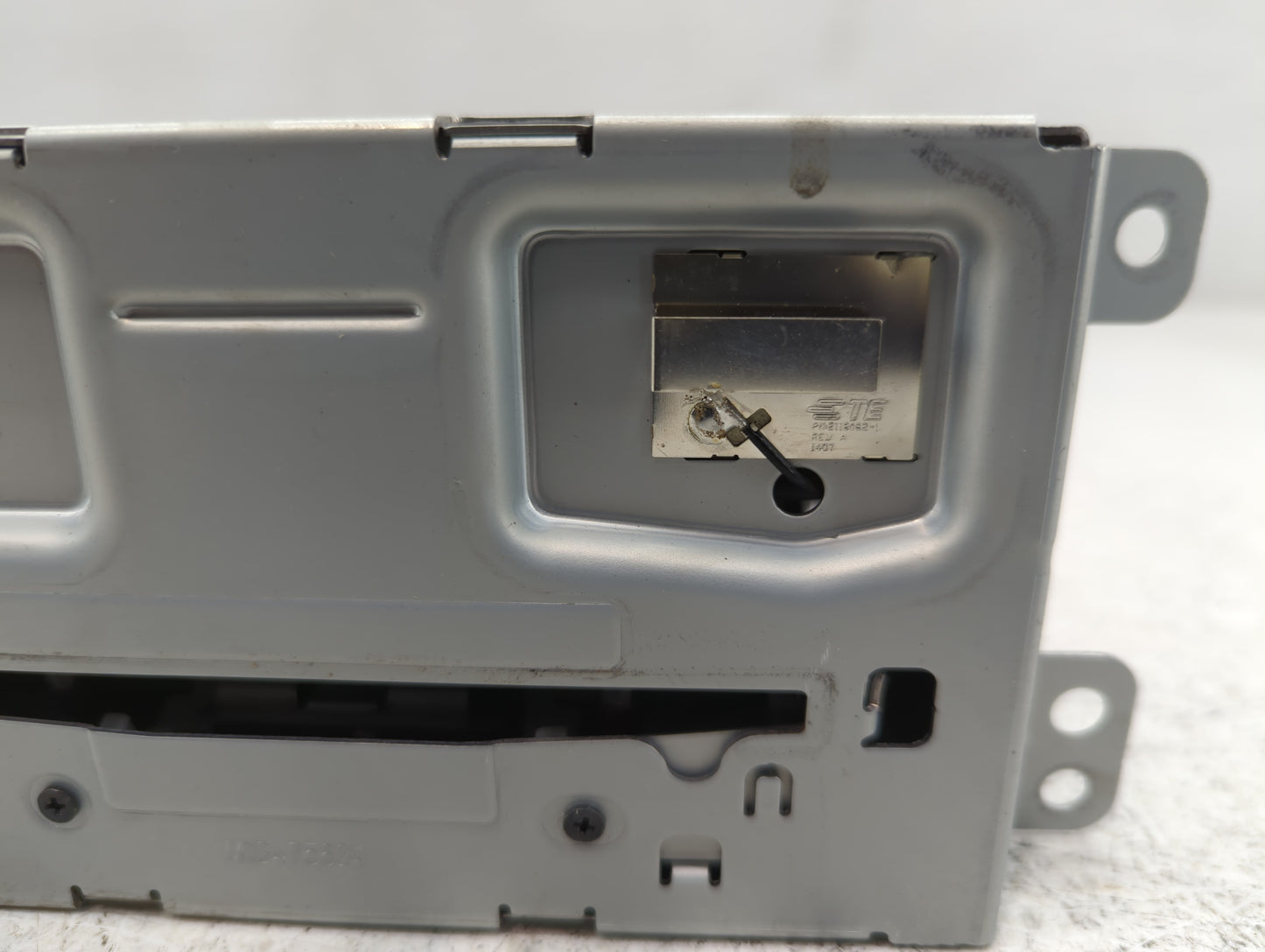 2014-2016 Chevrolet Malibu Am Fm Cd Player Radio Receiver - Oemusedautoparts1.com