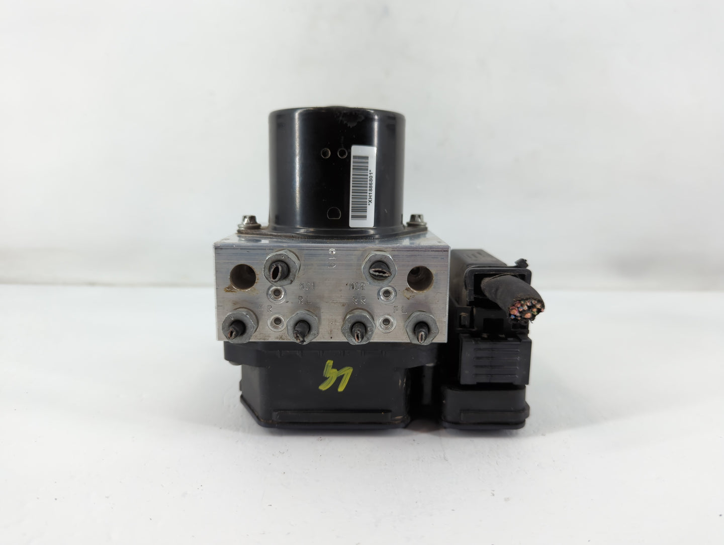 2013-2016 Chevrolet Malibu ABS Pump Control Module Replacement P/N:22863598 Fits Fits 2012 2013 2014 2015 2016 OEM Used Auto