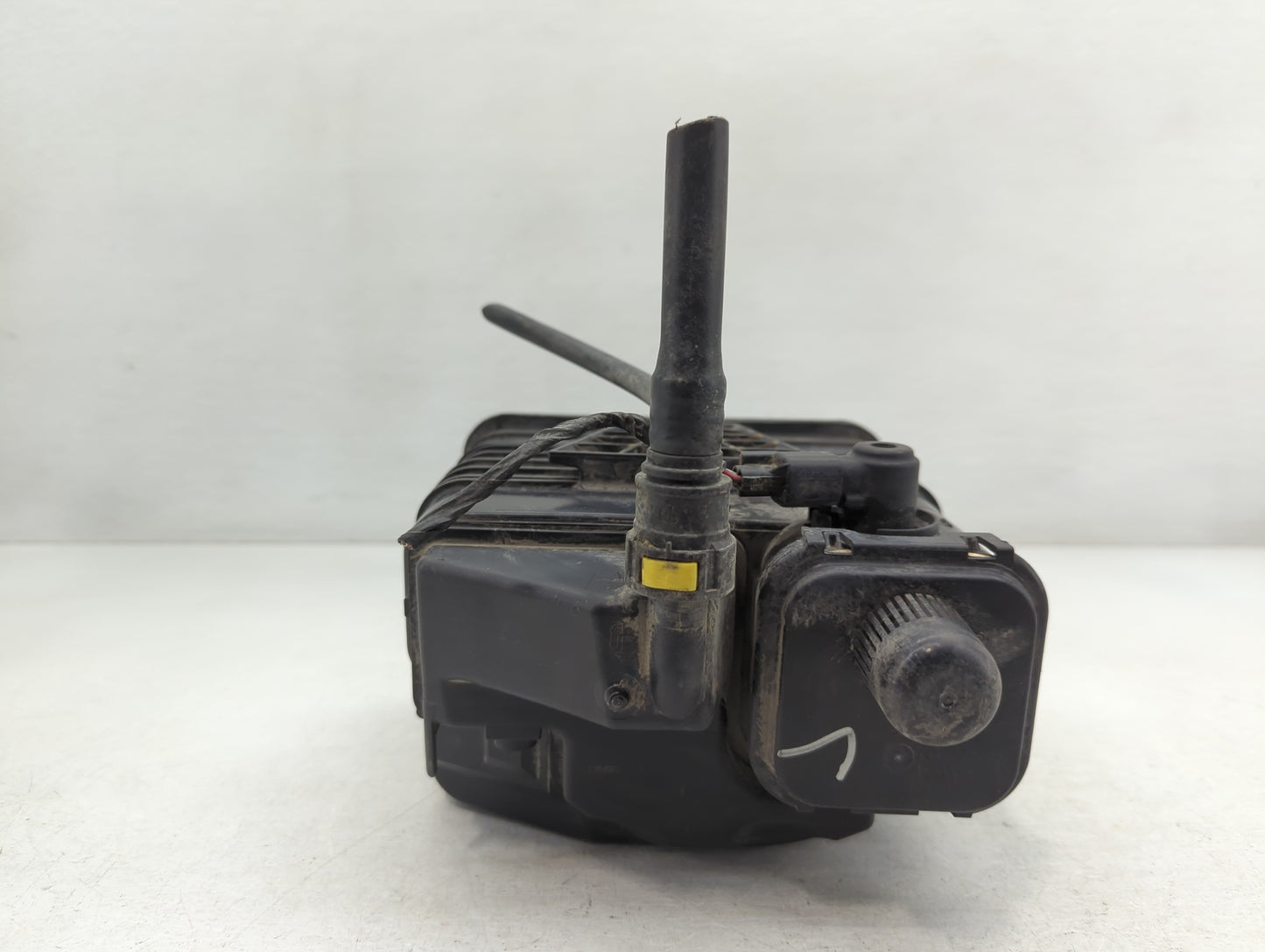 2015 Chevrolet Malibu Fuel Vapor Charcoal Canister - Oemusedautoparts1.com