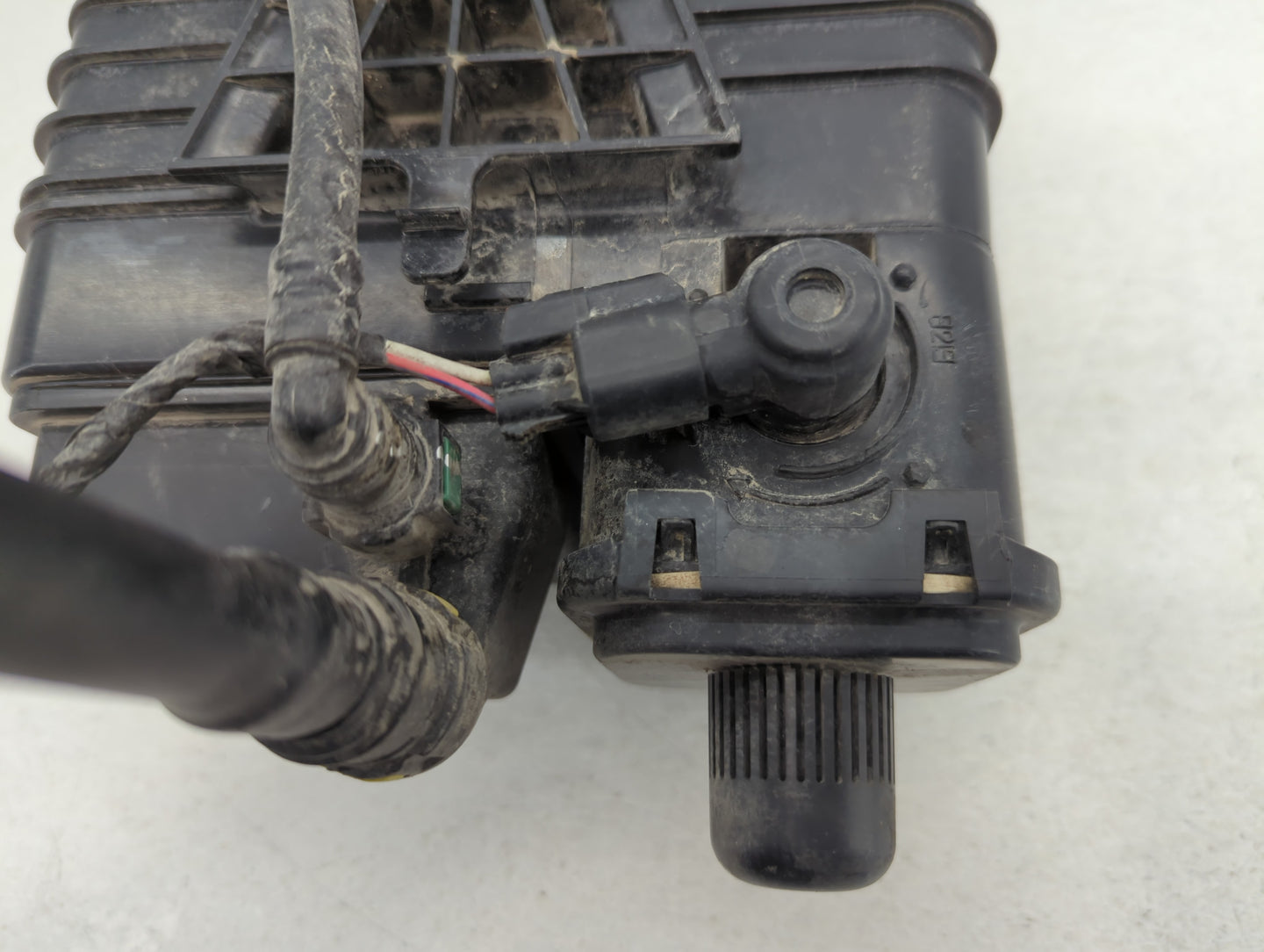 2015 Chevrolet Malibu Fuel Vapor Charcoal Canister - Oemusedautoparts1.com