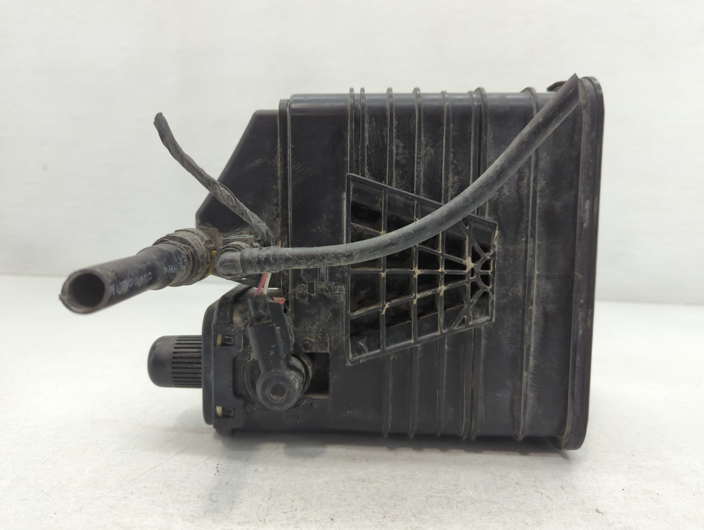 2015 Chevrolet Malibu Fuel Vapor Charcoal Canister - Oemusedautoparts1.com