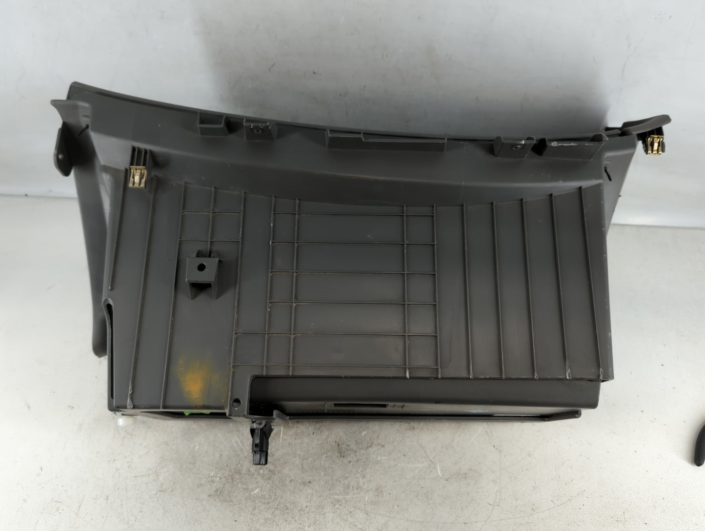 2015 Chevrolet Malibu Passenger Glove Box Door Storage Compartment 775943 - Oemusedautoparts1.com