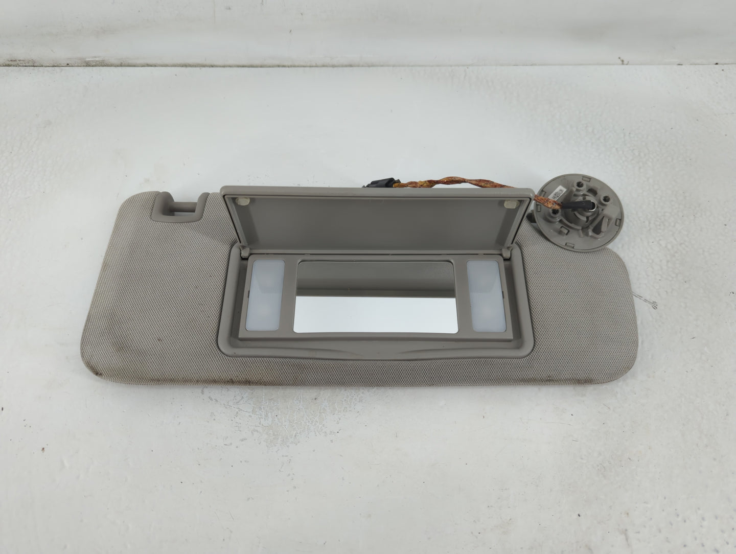 2013-2016 Chevrolet Malibu Sun Visor Shade Replacement Passenger Right Mirror Fits Fits 2013 2014 2015 2016 OEM Used Auto Pa