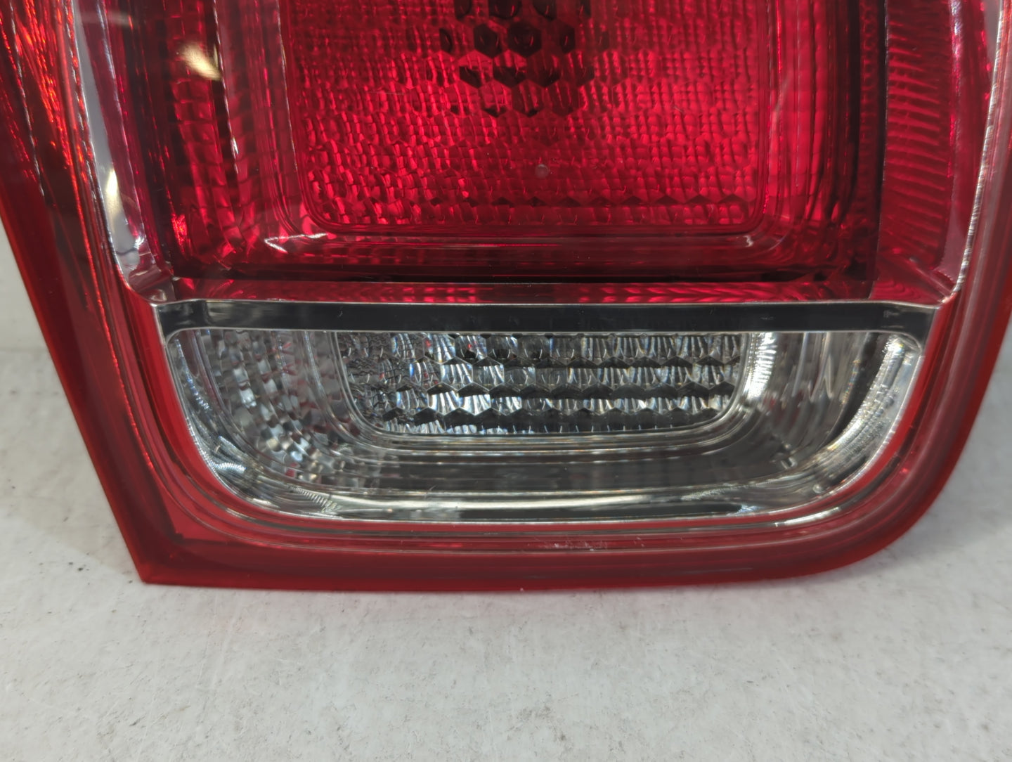 2013-2016 Chevrolet Malibu Tail Light Assembly Driver Left OEM P/N:322161 22907312 Fits Fits 2013 2014 2015 2016 OEM Used Au