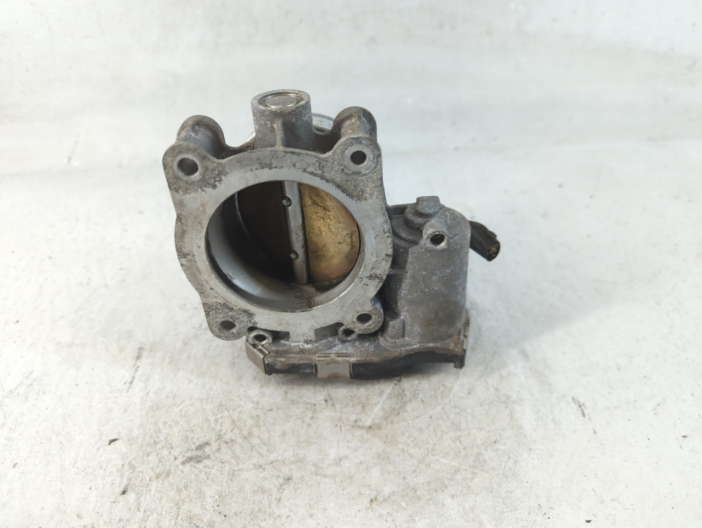 2013-2015 Chevrolet Malibu Throttle Body P/N:12627217DA Fits Fits 2013 2014 2015 2017 2018 2019 2020 OEM Used Auto Parts - O