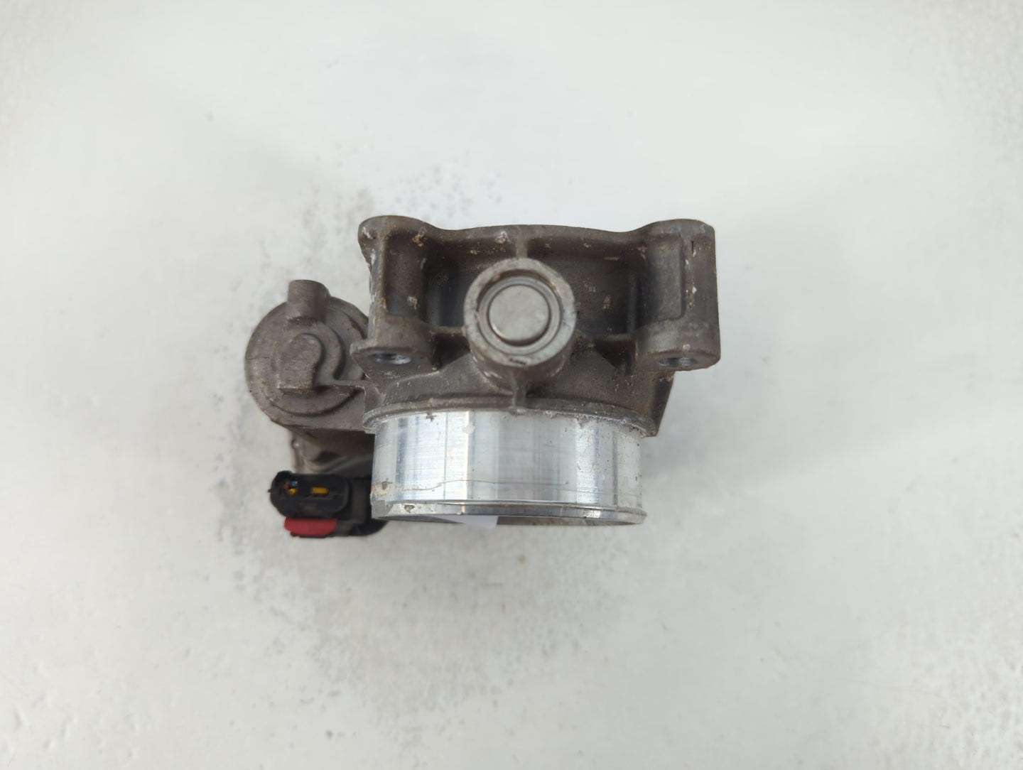 2013-2015 Chevrolet Malibu Throttle Body P/N:12627217DA Fits Fits 2013 2014 2015 2017 2018 2019 2020 OEM Used Auto Parts - O