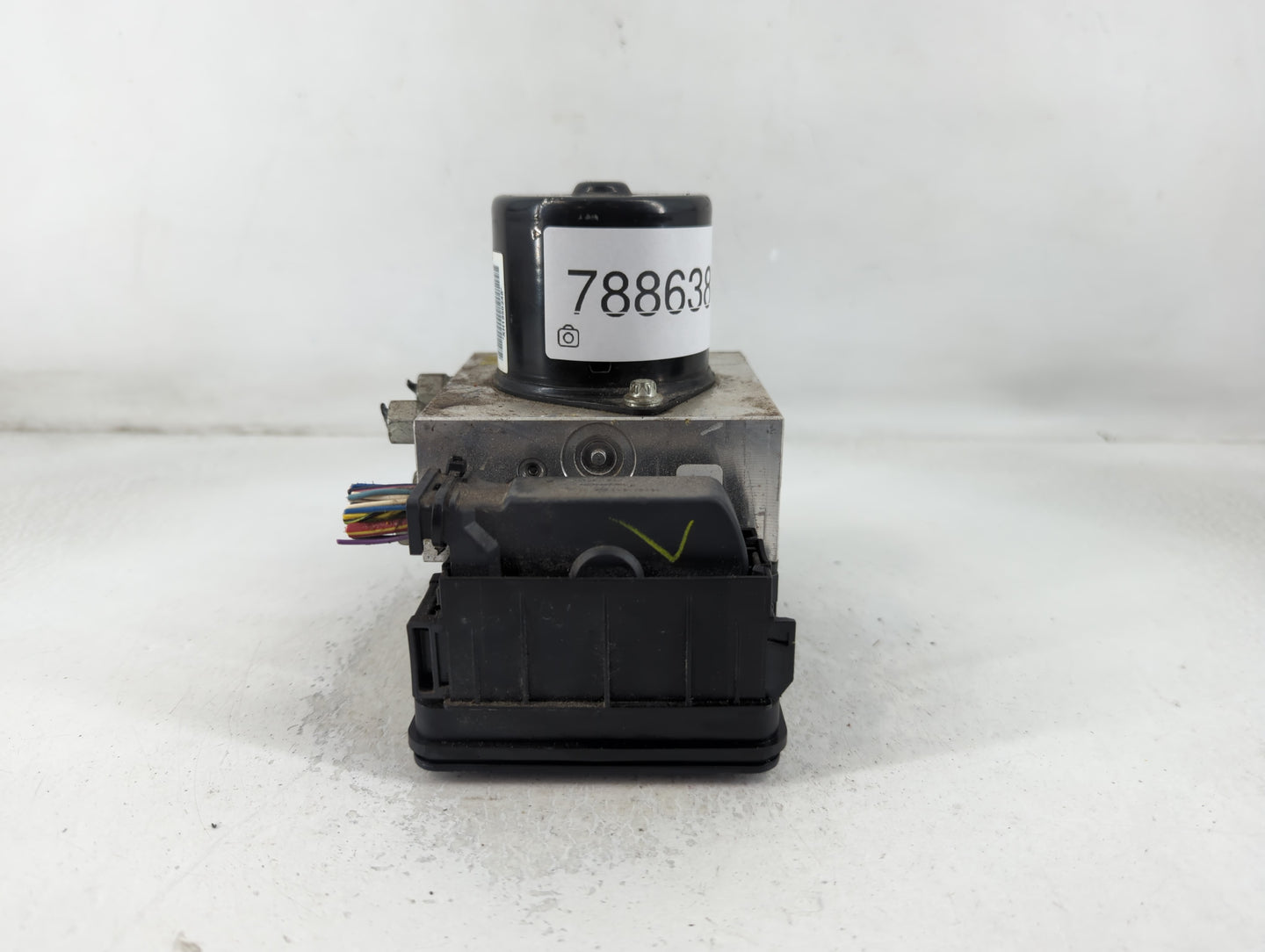 2013-2016 Chevrolet Malibu ABS Pump Control Module Replacement P/N:22863598 Fits Fits 2012 2013 2014 2015 2016 OEM Used Auto