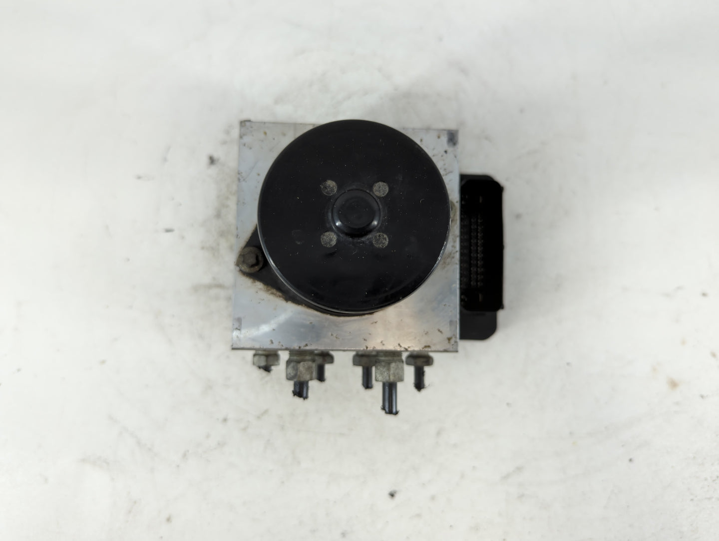 2013-2016 Chevrolet Malibu ABS Pump Control Module Replacement P/N:22863598 Fits Fits 2012 2013 2014 2015 2016 OEM Used Auto